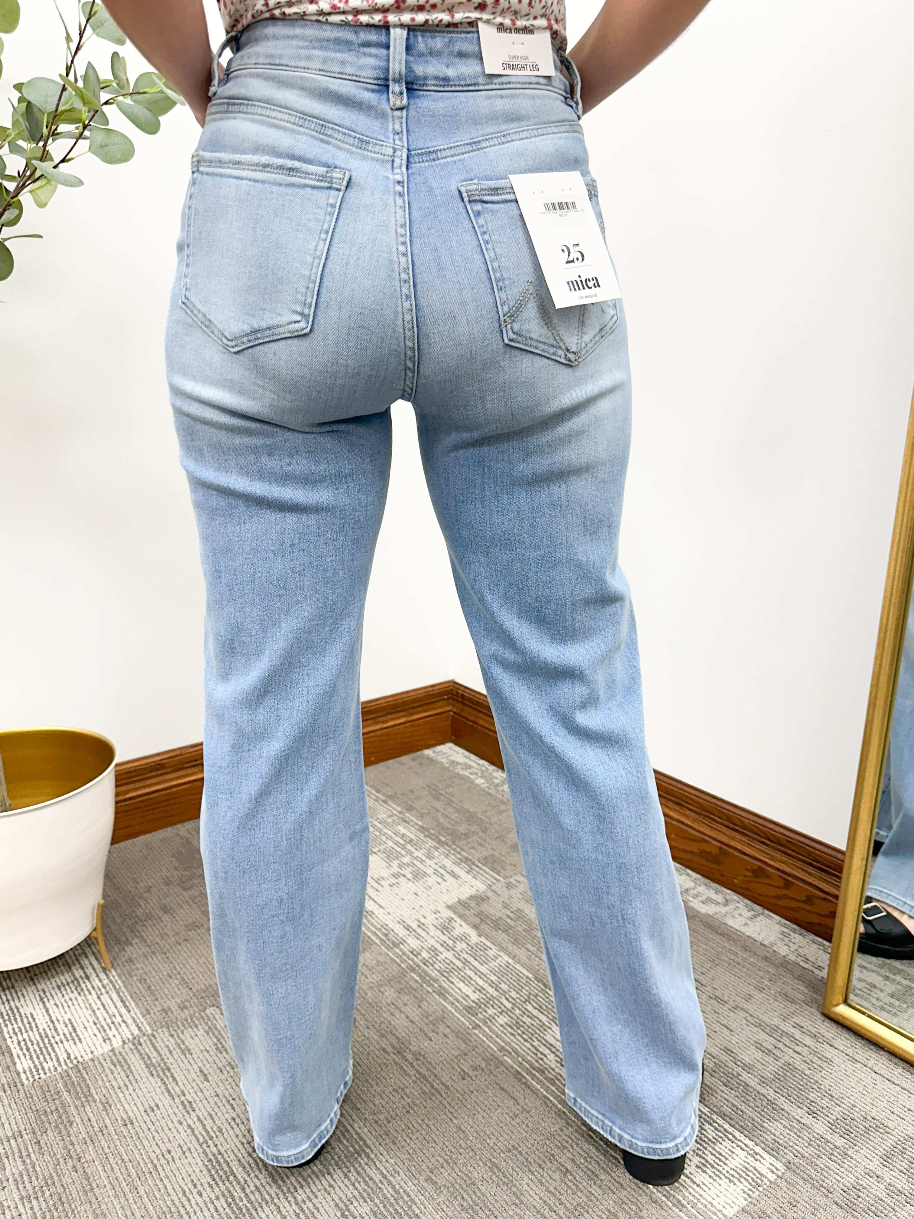 Super HR Straight Leg Loose Fit Jeans