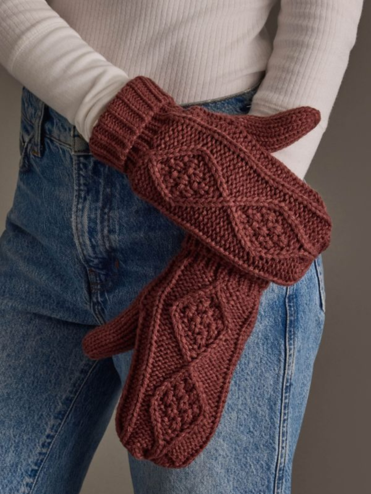 Dark Mauve Cable Knit Mittens