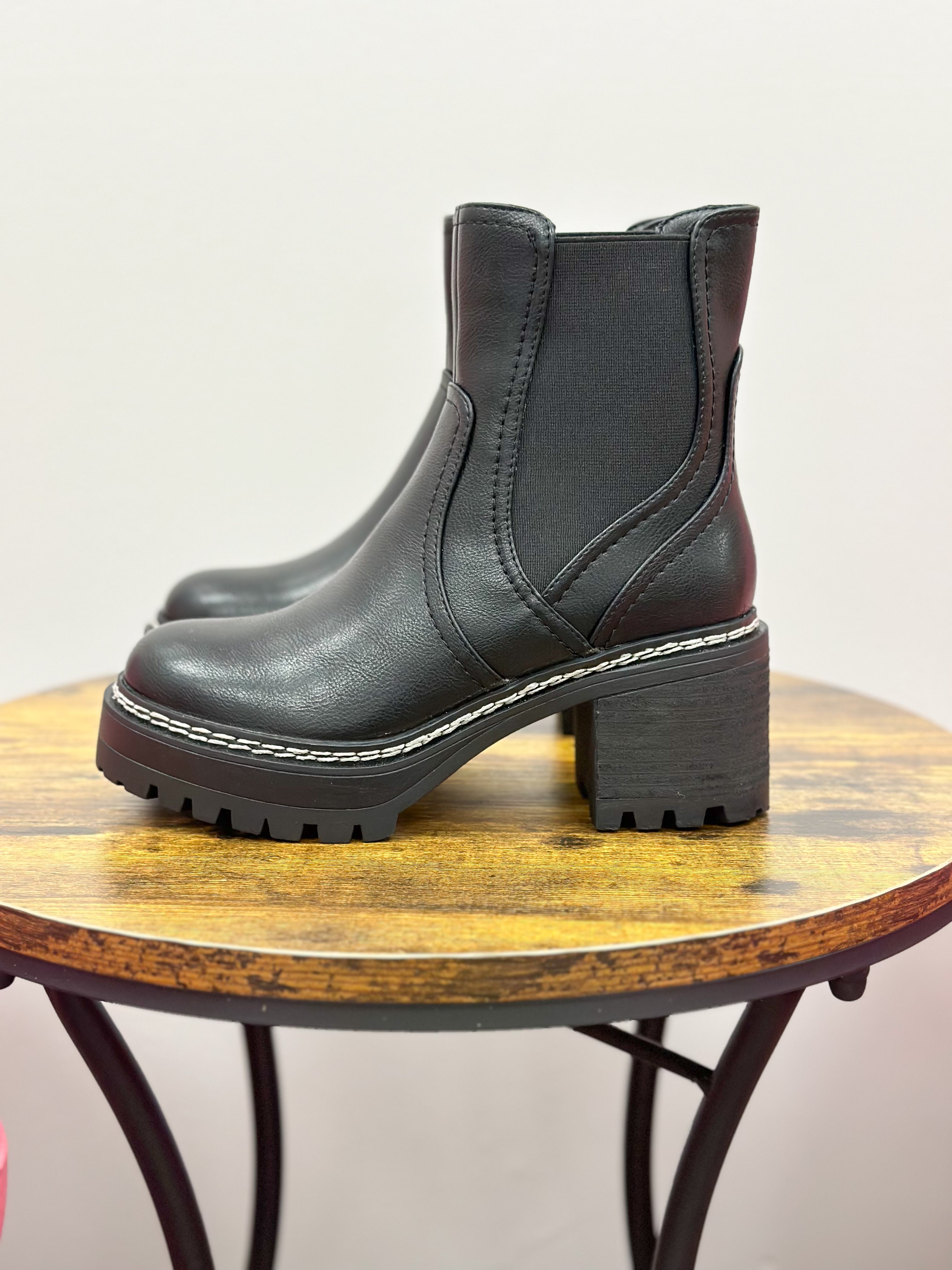 Maria Black Chunky Heeled Bootie