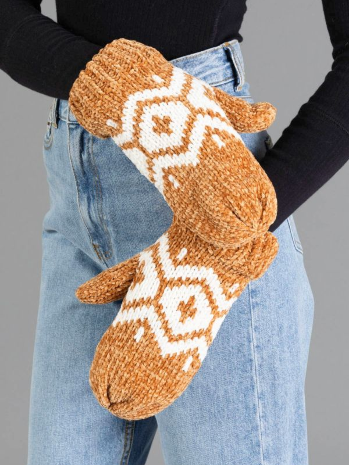 Gold & Cream Patterned Chenille Mittens