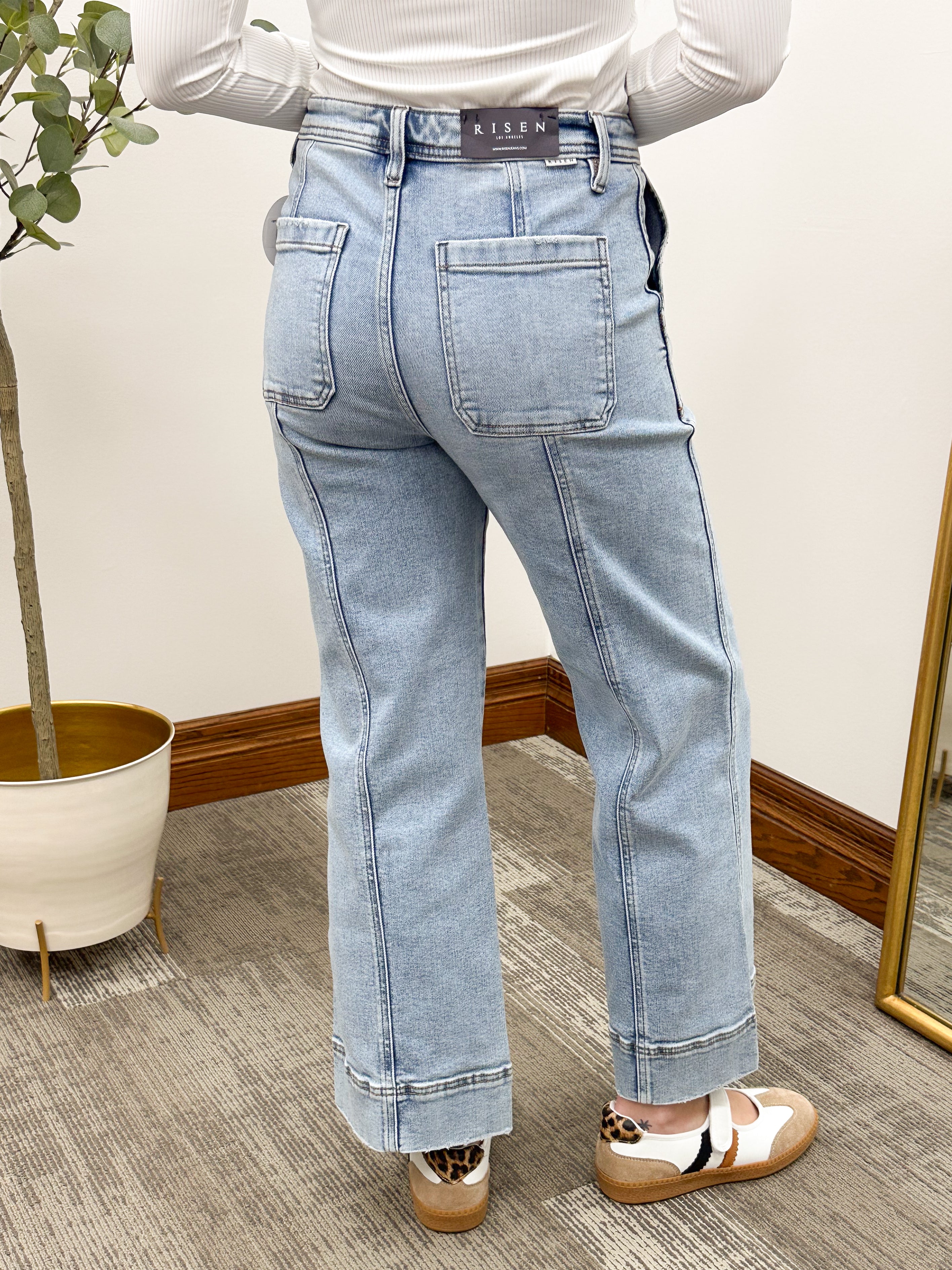 Light Wash HR Crop Straight Leg Jeans
