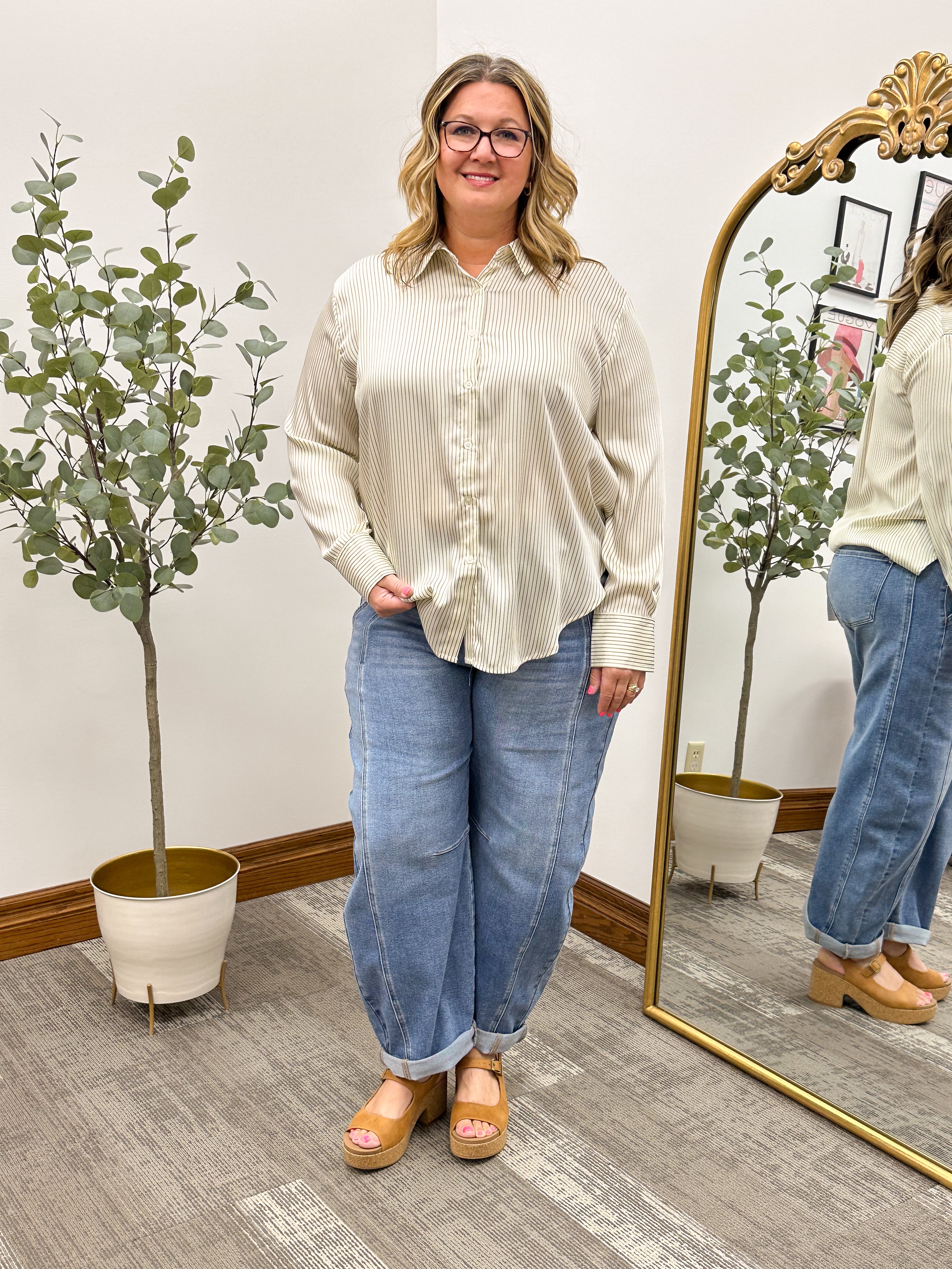 Plus Medium Wash Slouchy Barrel Ankle Cuffed Jeans