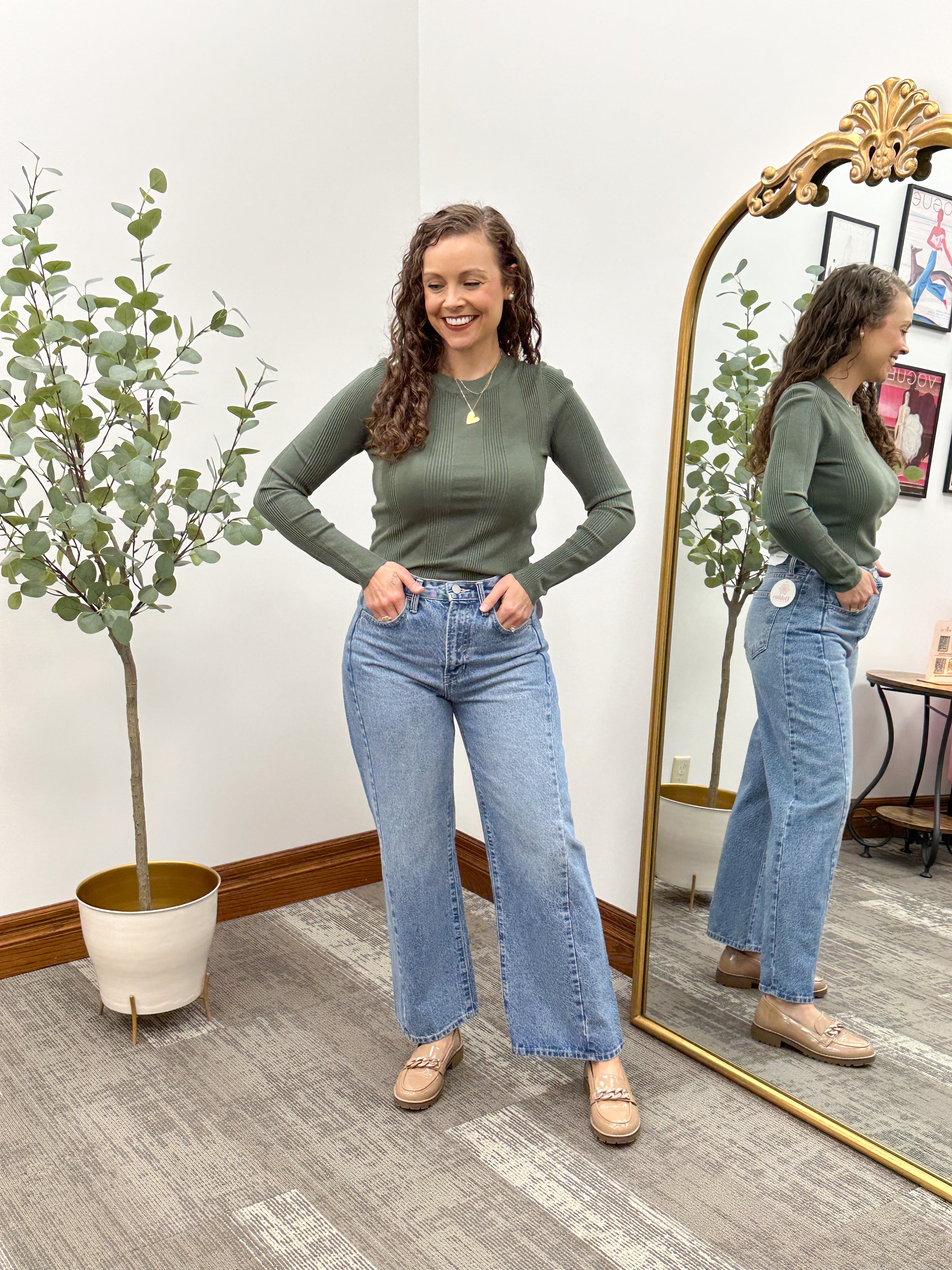 Medium Wash HR Barrel Twist Jeans