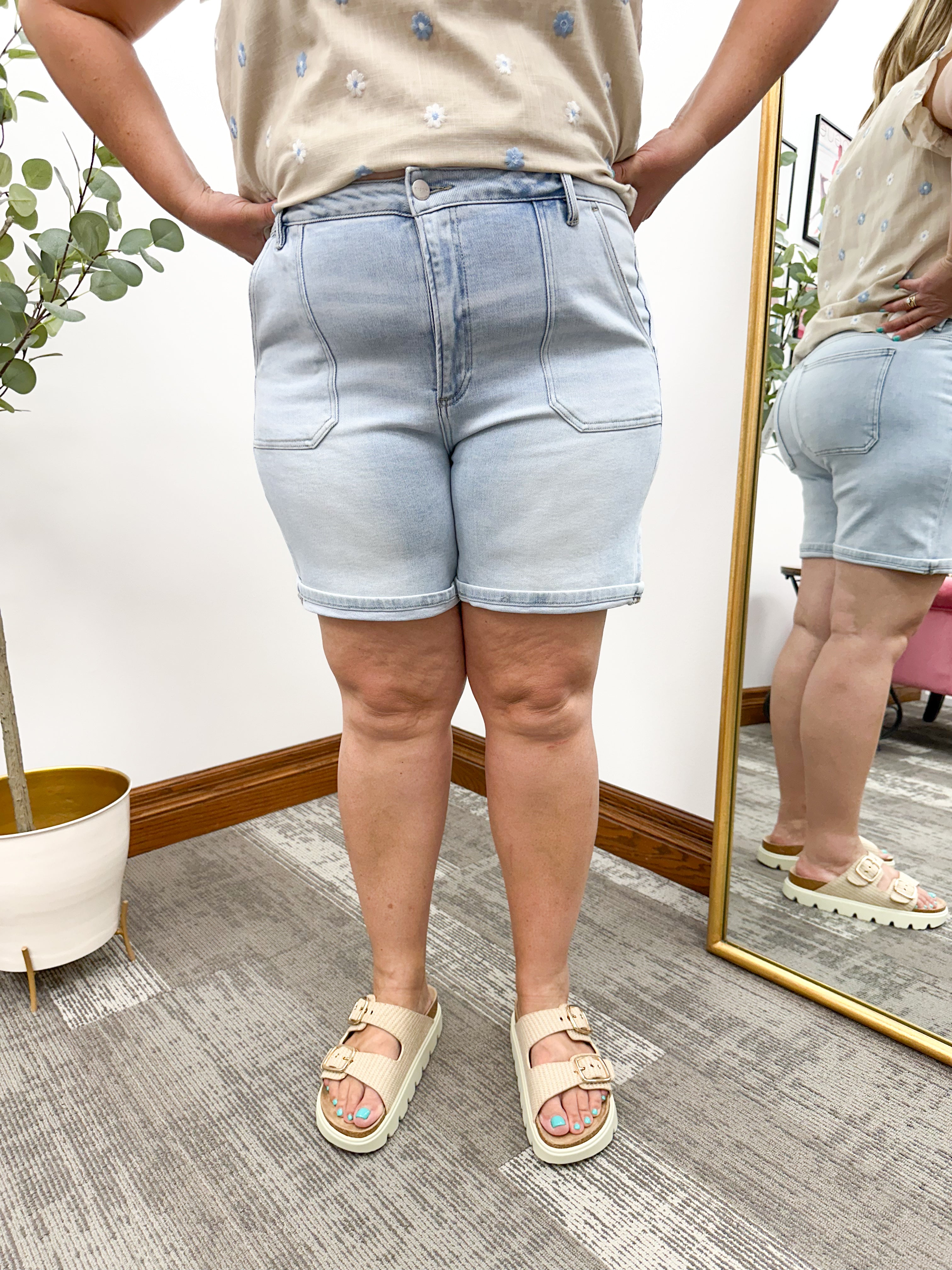 Plus size light wash denim shorts, cute plus size clothes, plus size shorts