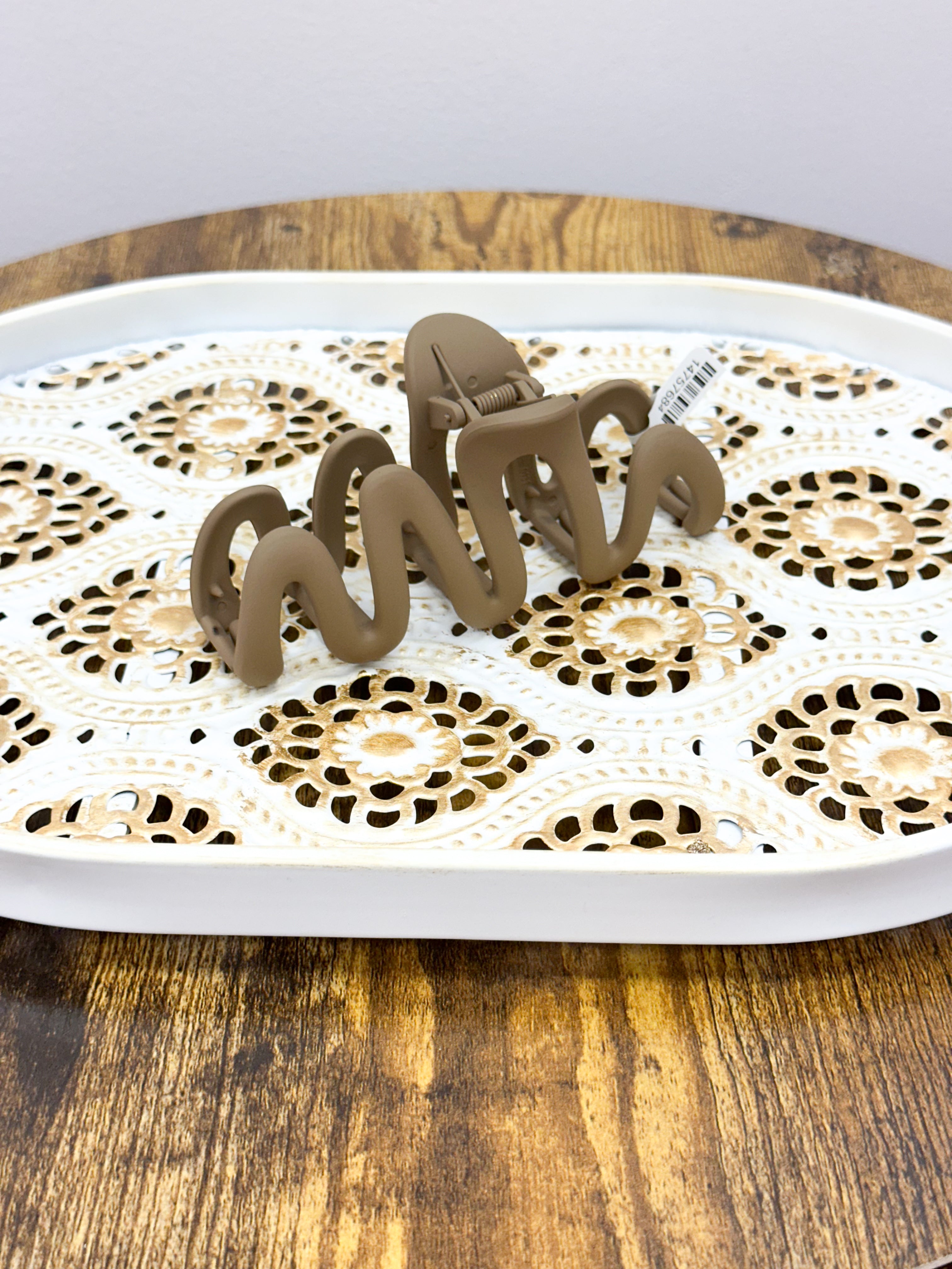 Large Wavy Claw Clip