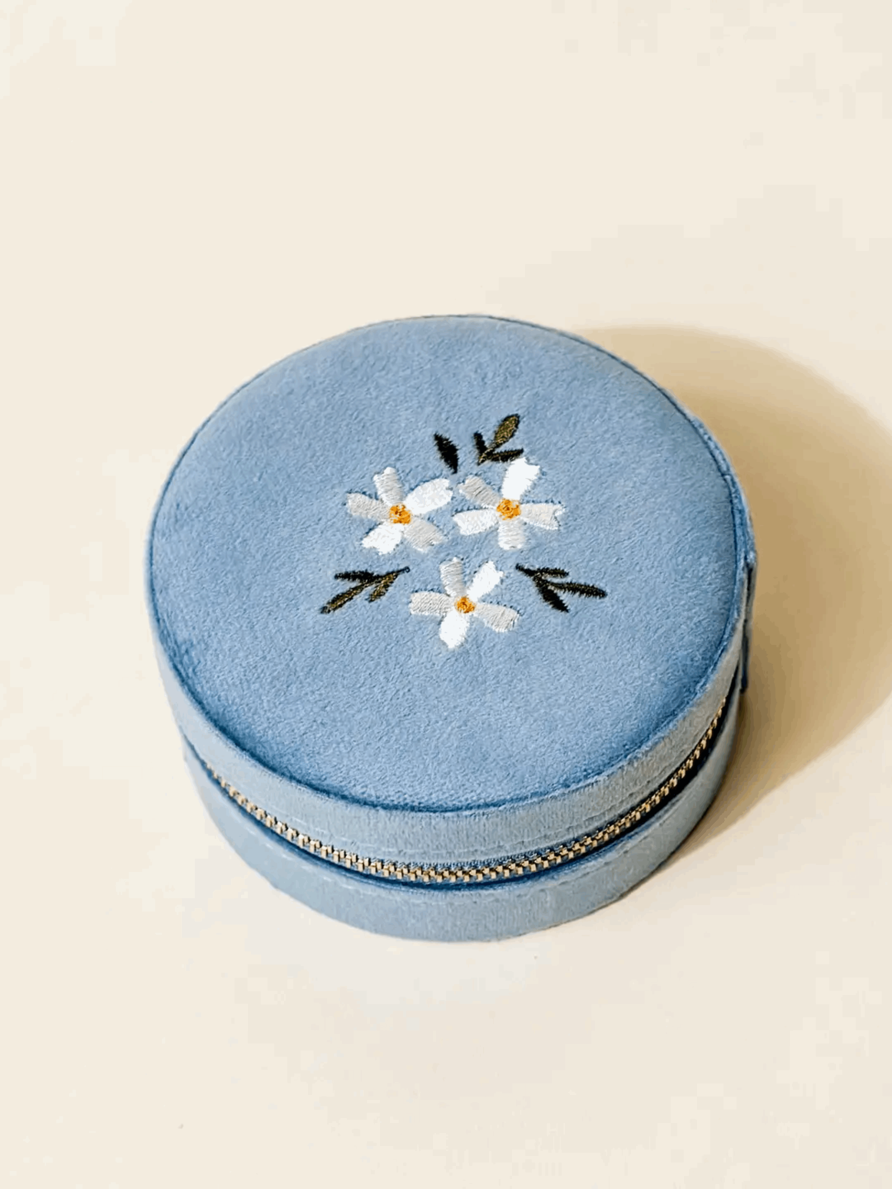 Floral Round Velvet Jewelry Case