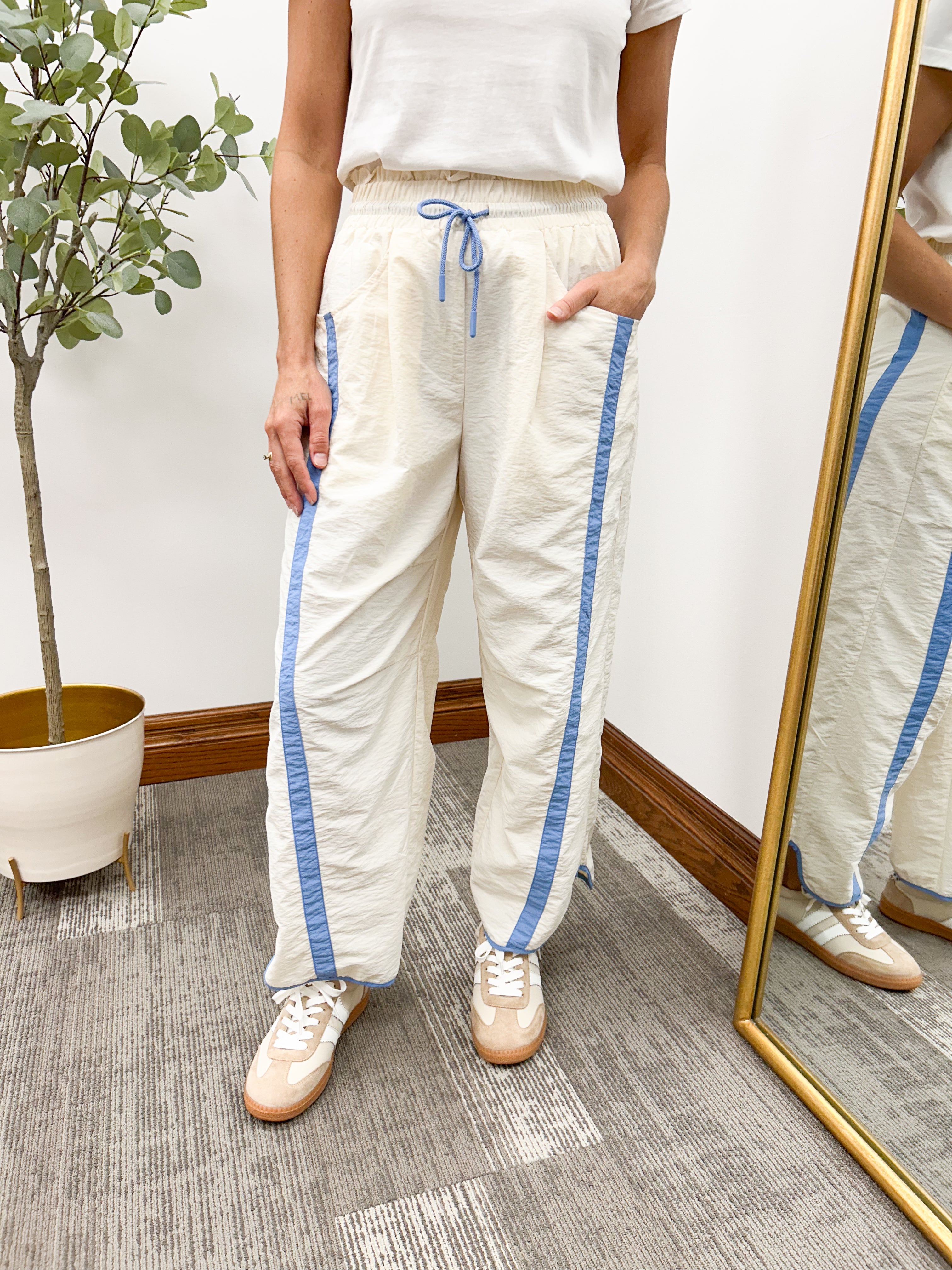 Viral barrel track pants, barrel track pants, cute comfy pants for travel