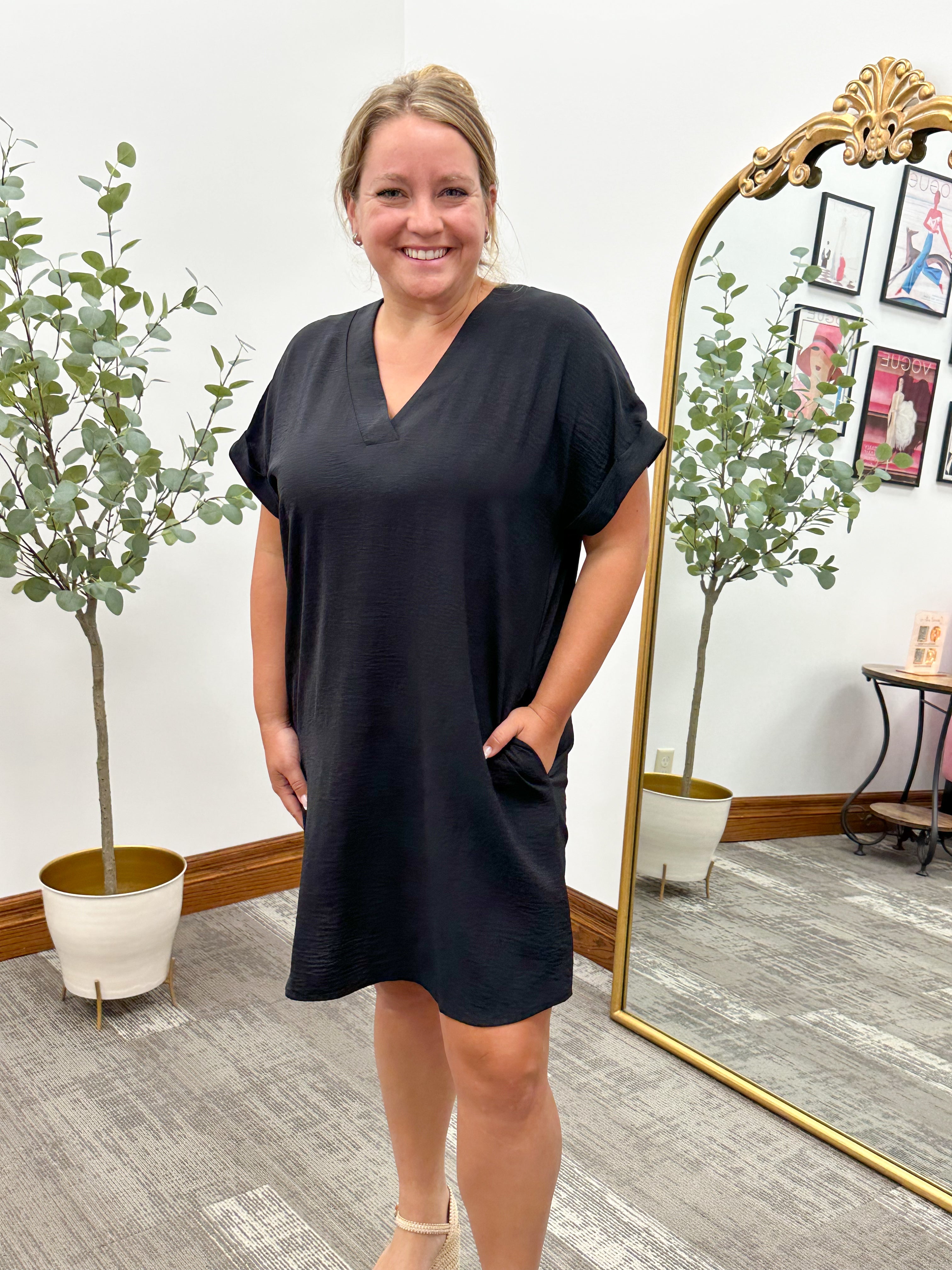Black V-Neck Short Sleeve Shift Dress