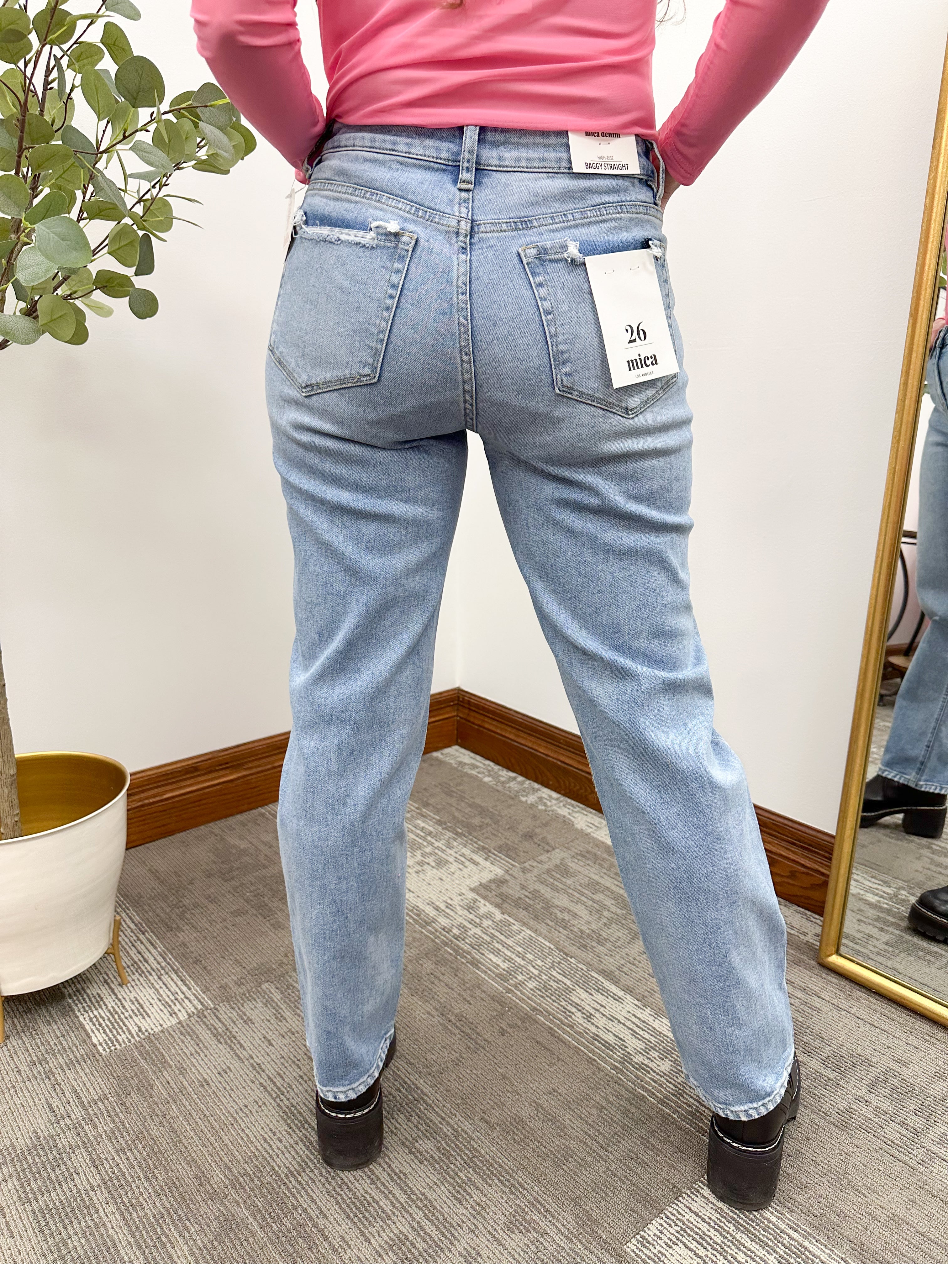 Lora HR Baggy Straight Jeans