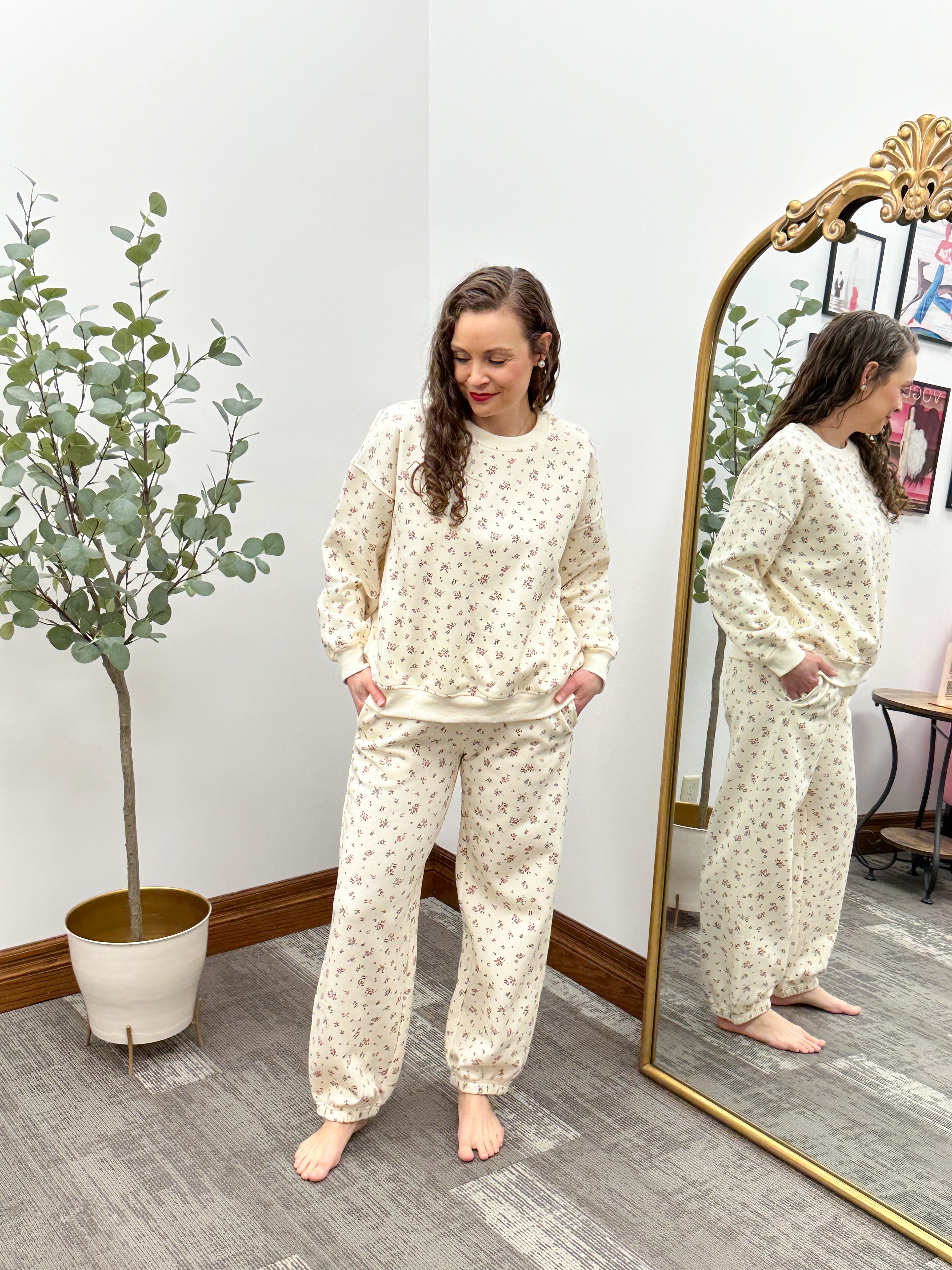 Cream & Floral Jogger Sweatpants