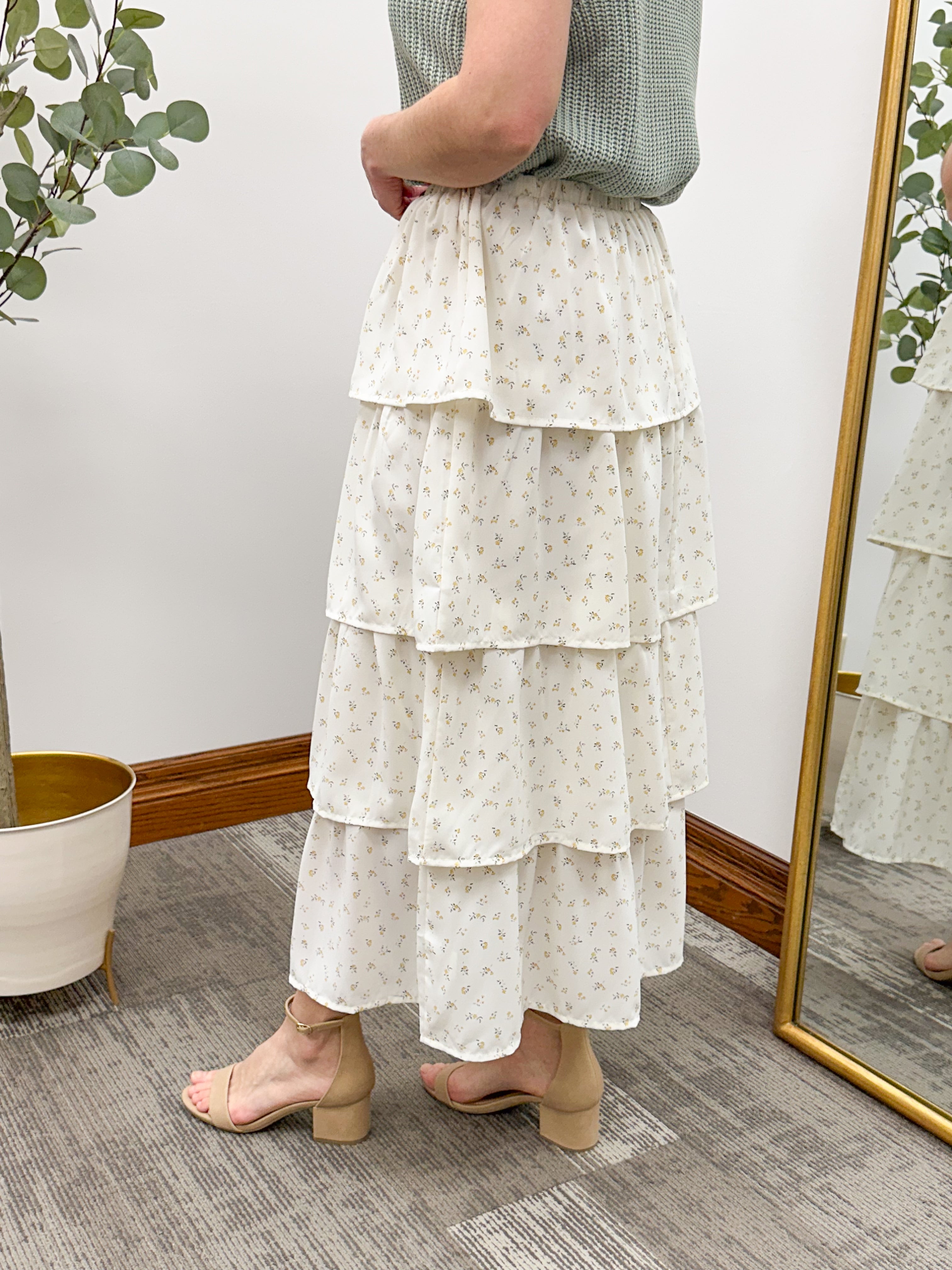 Ditsy Floral Tiered Ruffle Midi Skirt