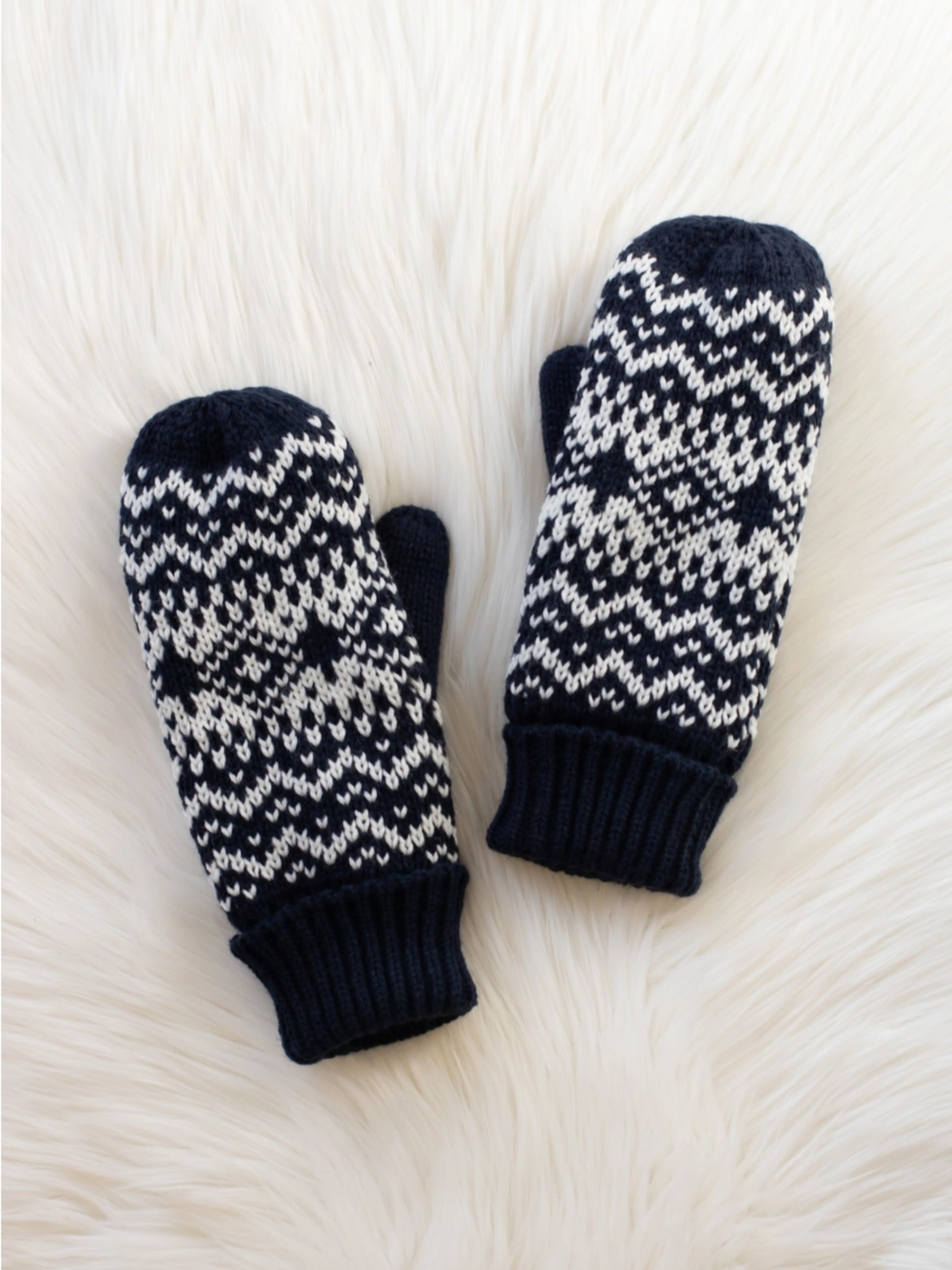 Patterned Winter Mittens (2 colors)