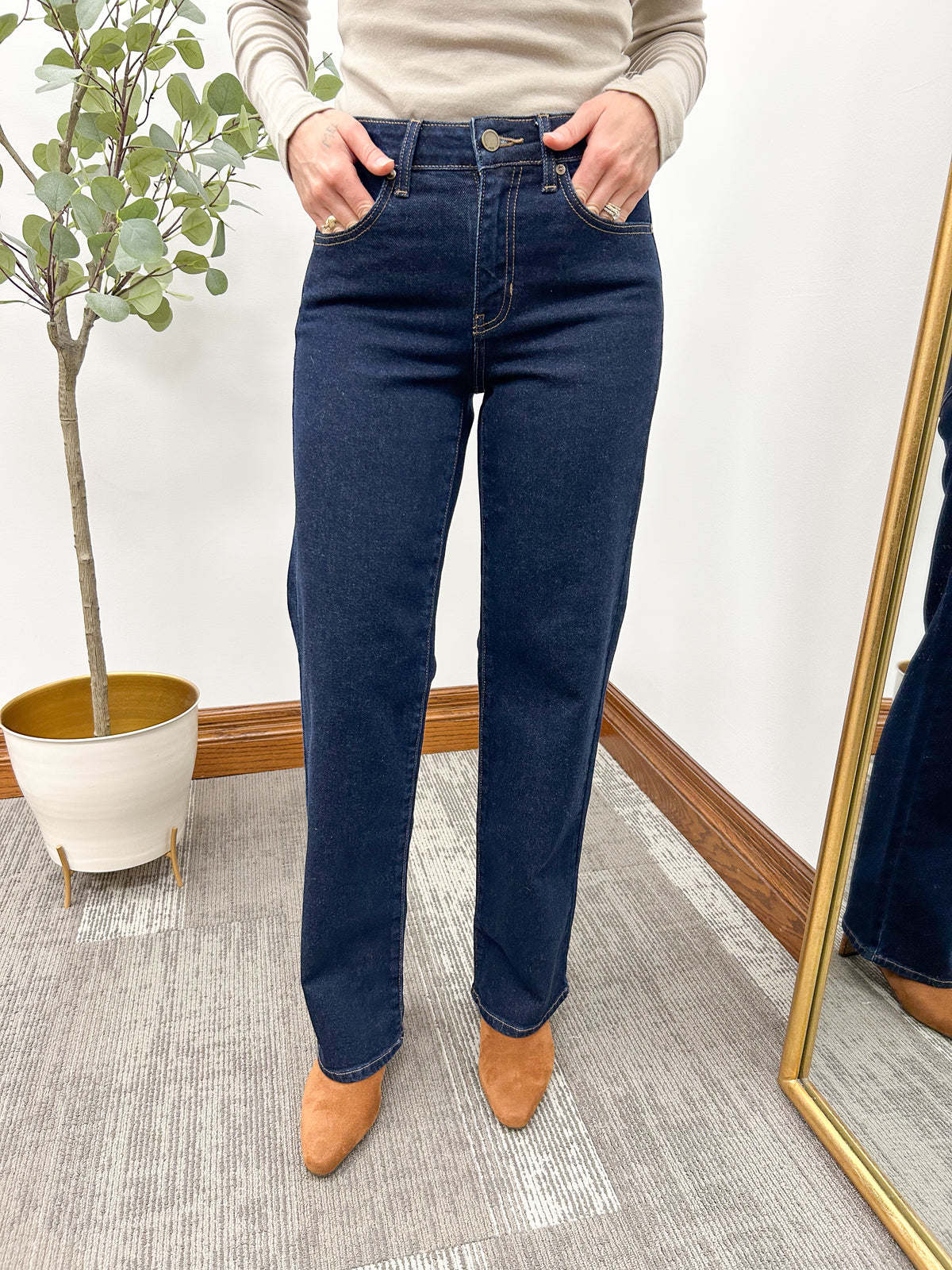 Super dark wash loose low rise straight jeans
