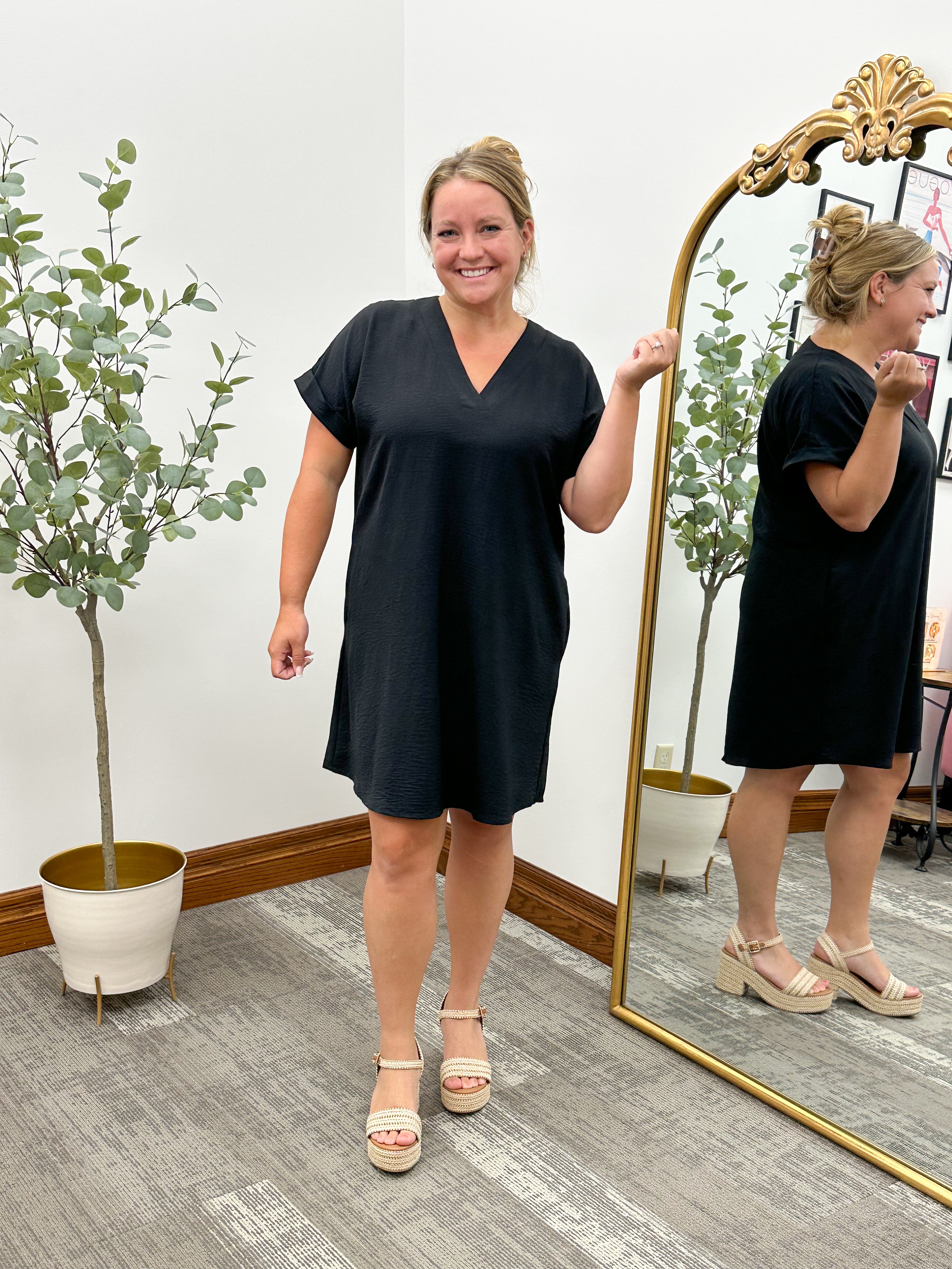 Black V-Neck Short Sleeve Shift Dress