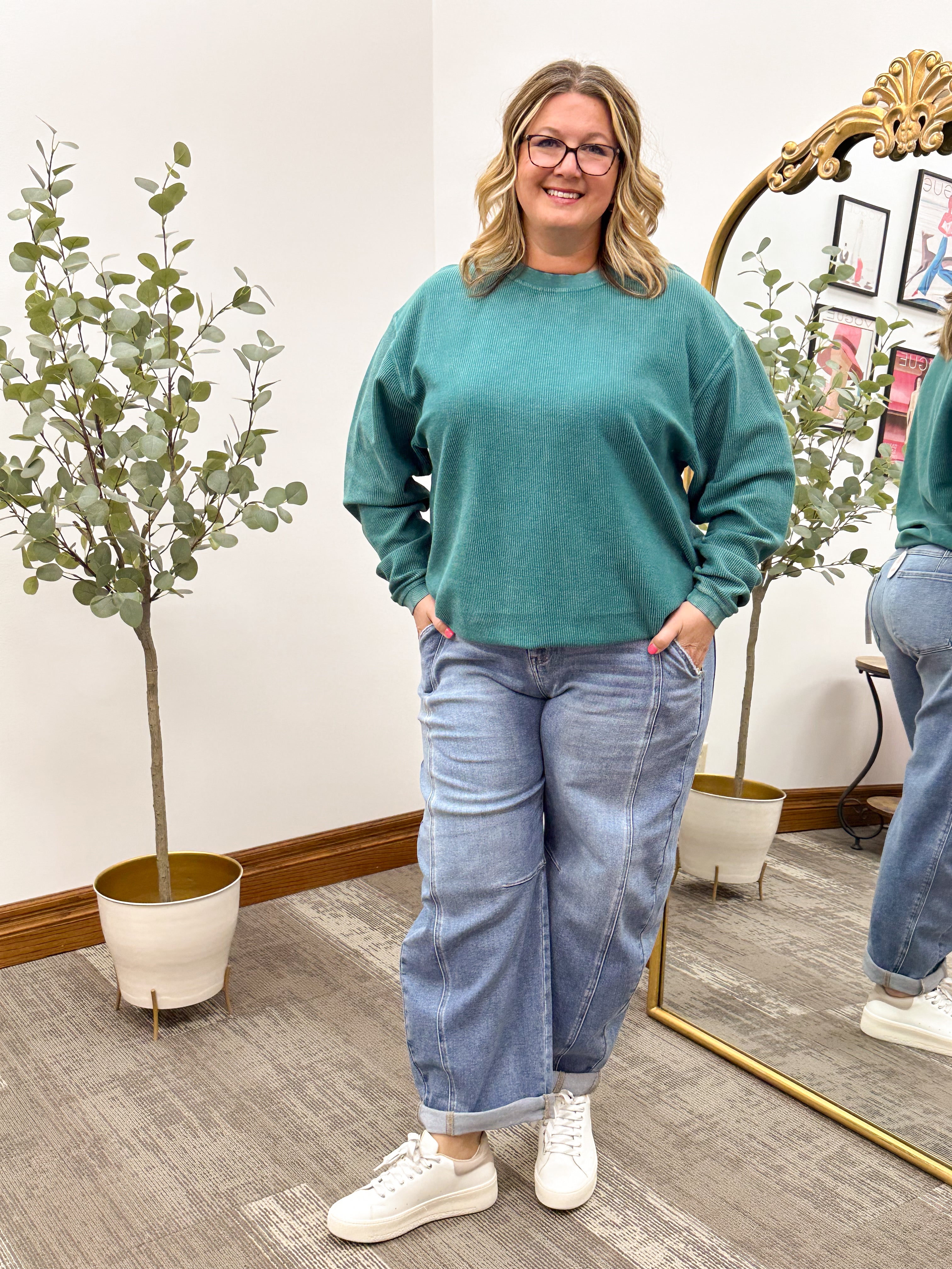 Plus Medium Wash Slouchy Barrel Ankle Cuffed Jeans