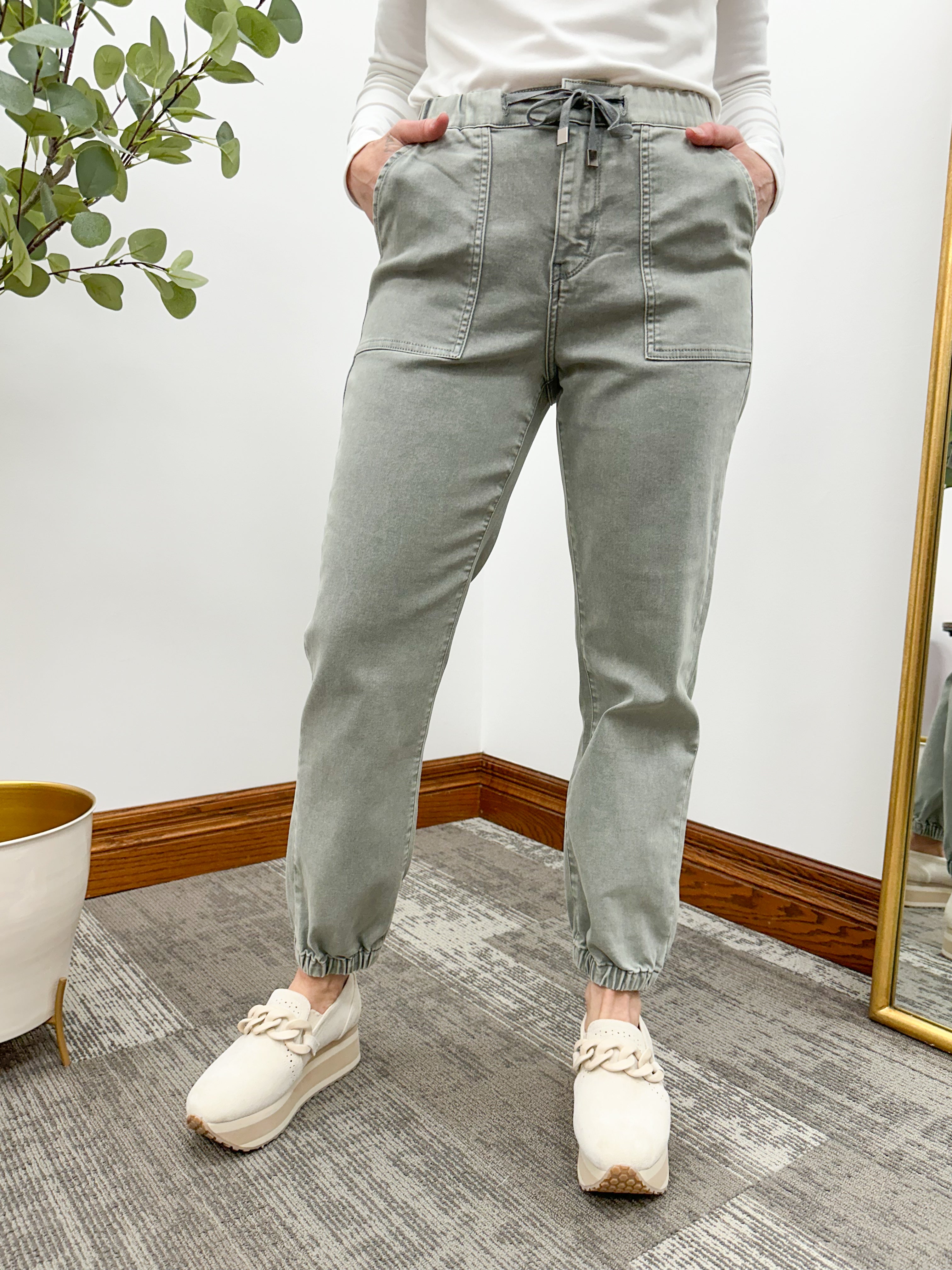 Shelly HR Cropped Joggers