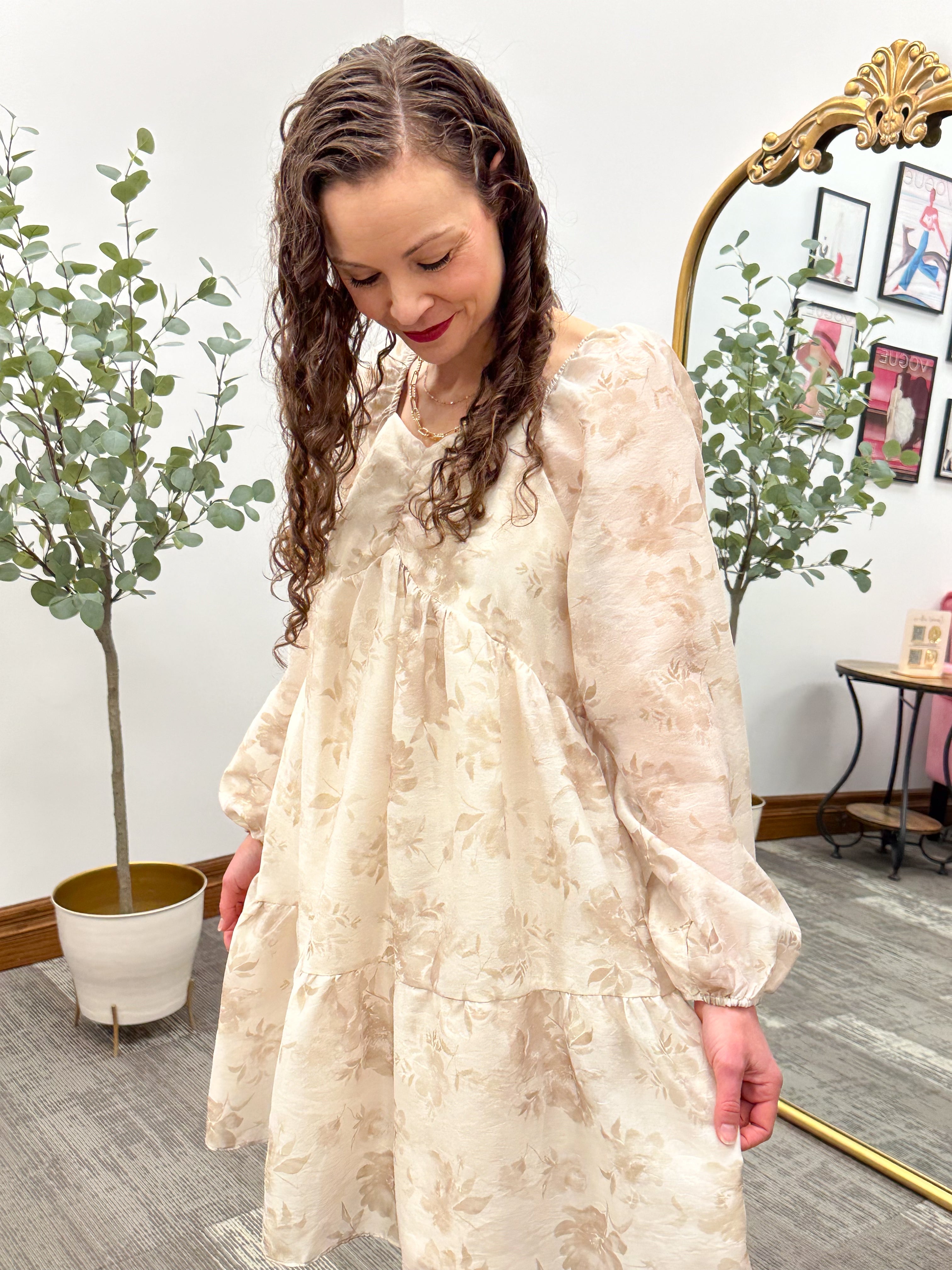 Cream Floral Sweetheart Neck Dress
