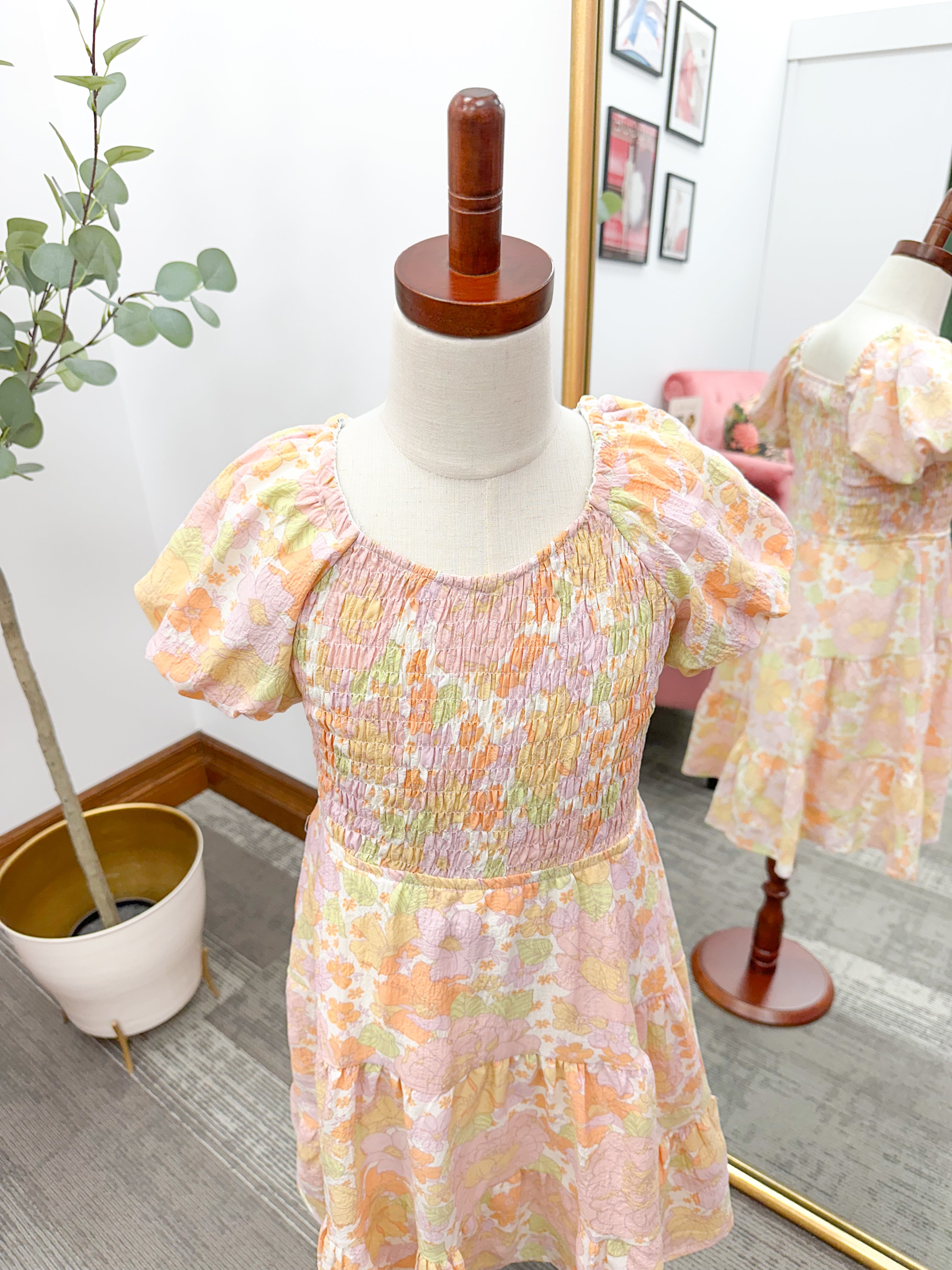 Girls Textured Floral Smocked Puff Sleeve Dress