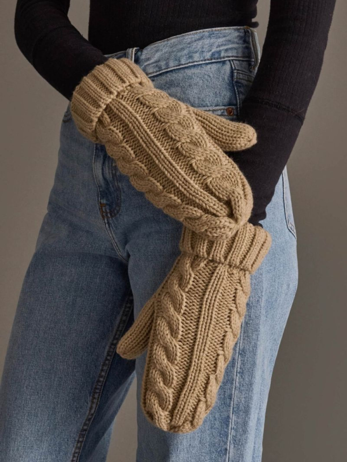 Beige Cable Knit Mittens