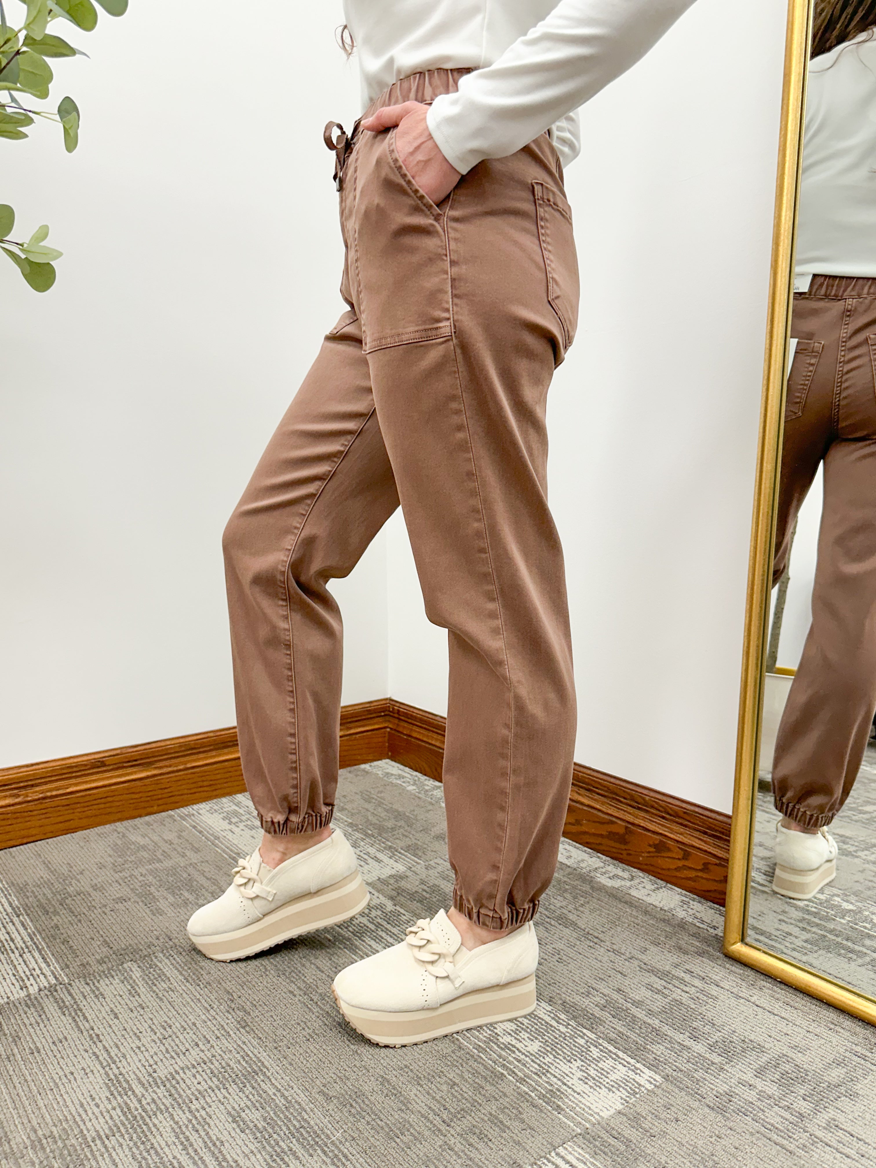 Kara HR Brown Jogger