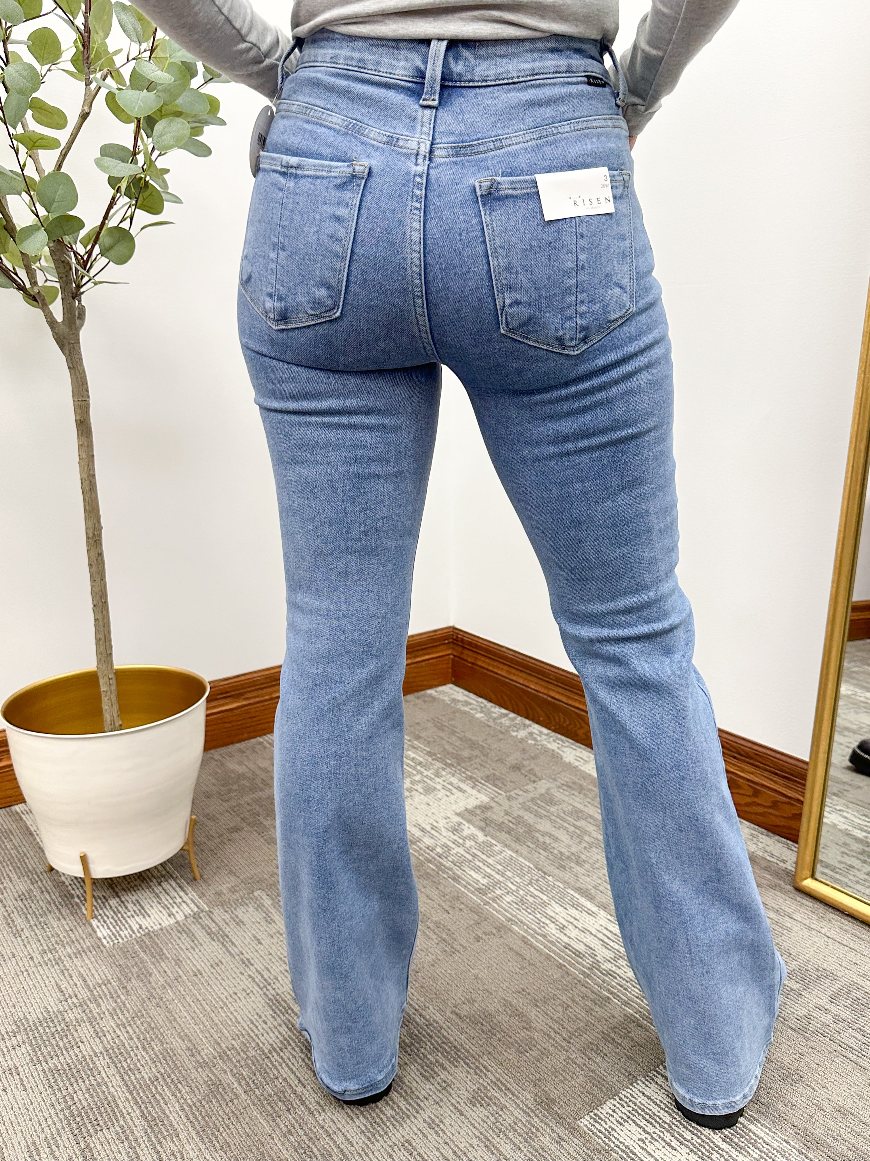 Clara HR Flare Jeans