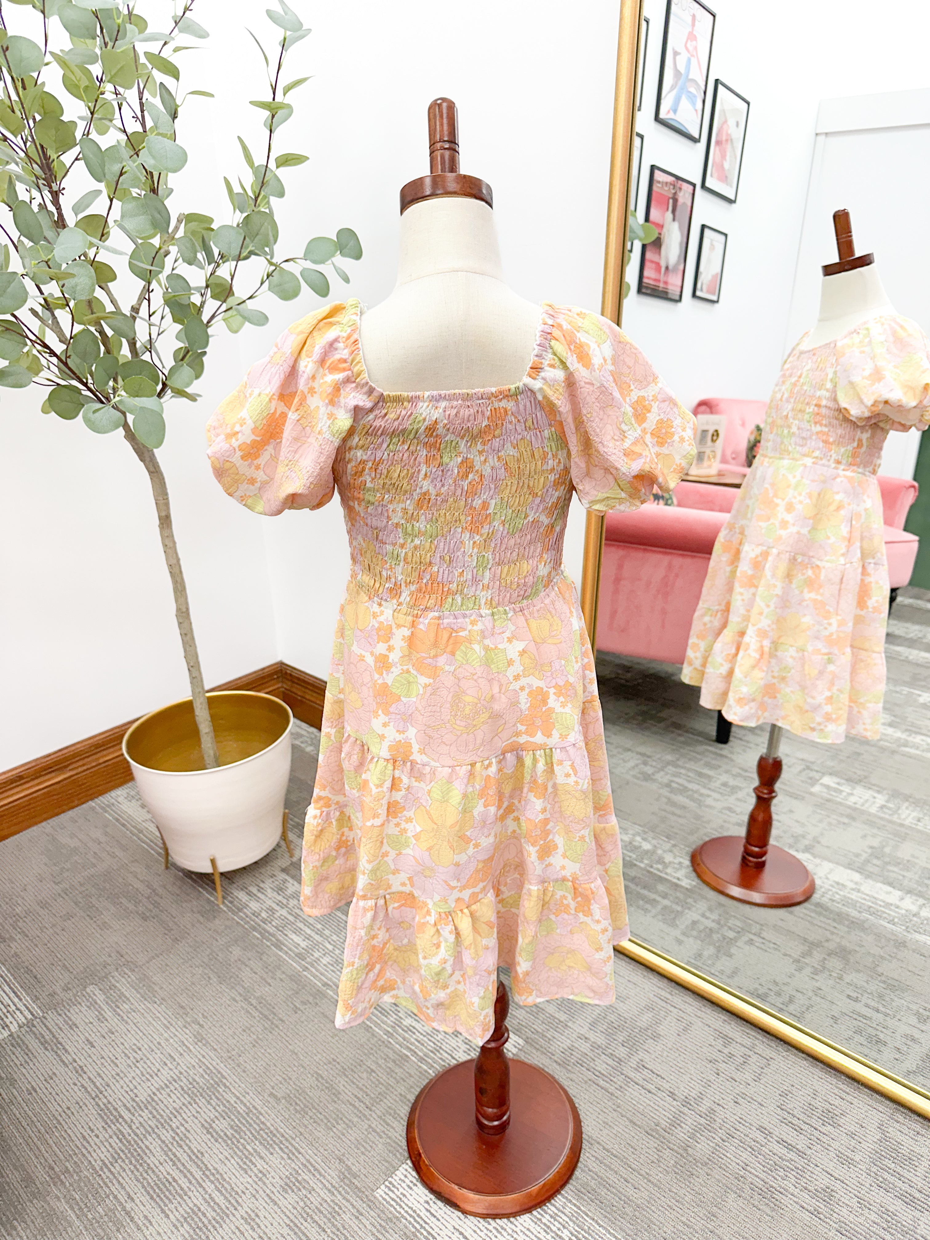 Girls Textured Floral Smocked Puff Sleeve Dress