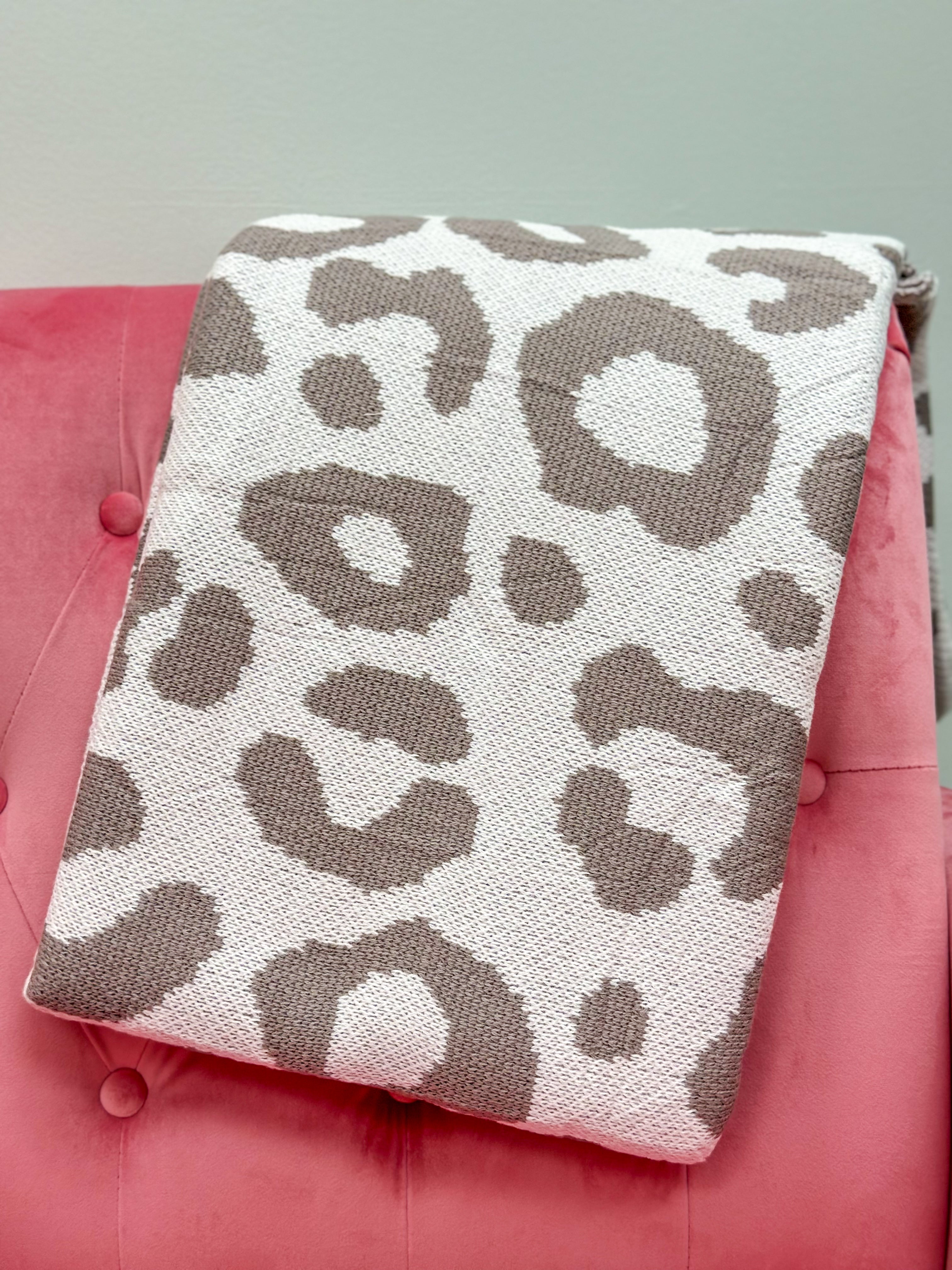 Lilac Gray Leopard Oversized Blanket