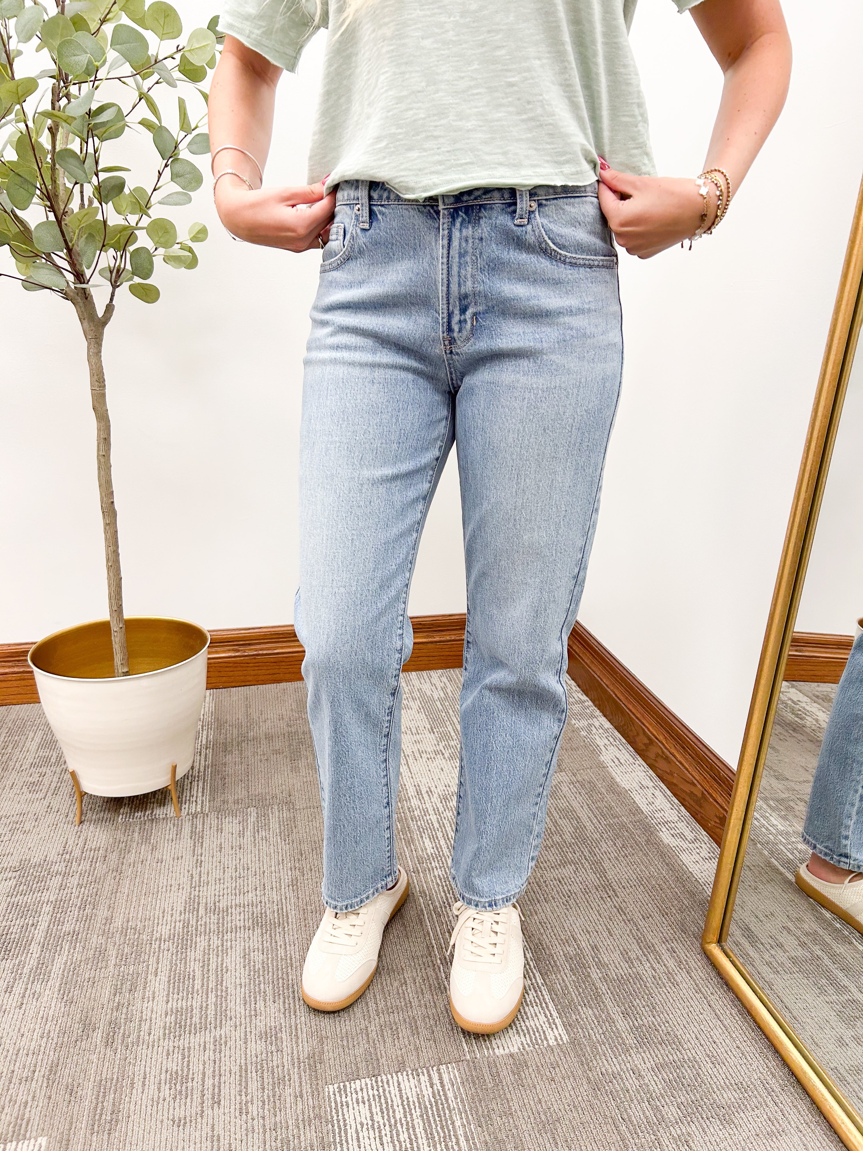 Relaxed straight fit jeans, jeans made in the USA, classic jeans