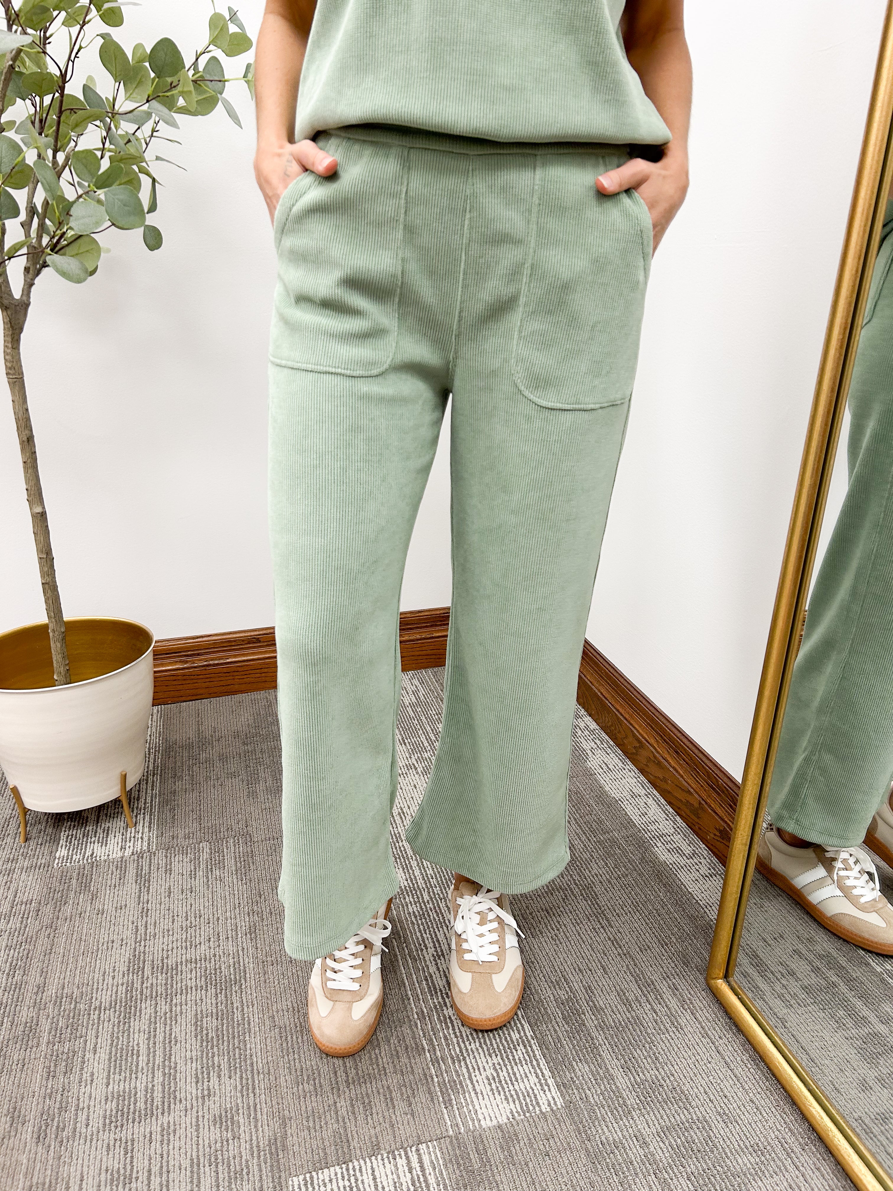 Green Corduroy Cropped Lounge Pants, Travel day outfit