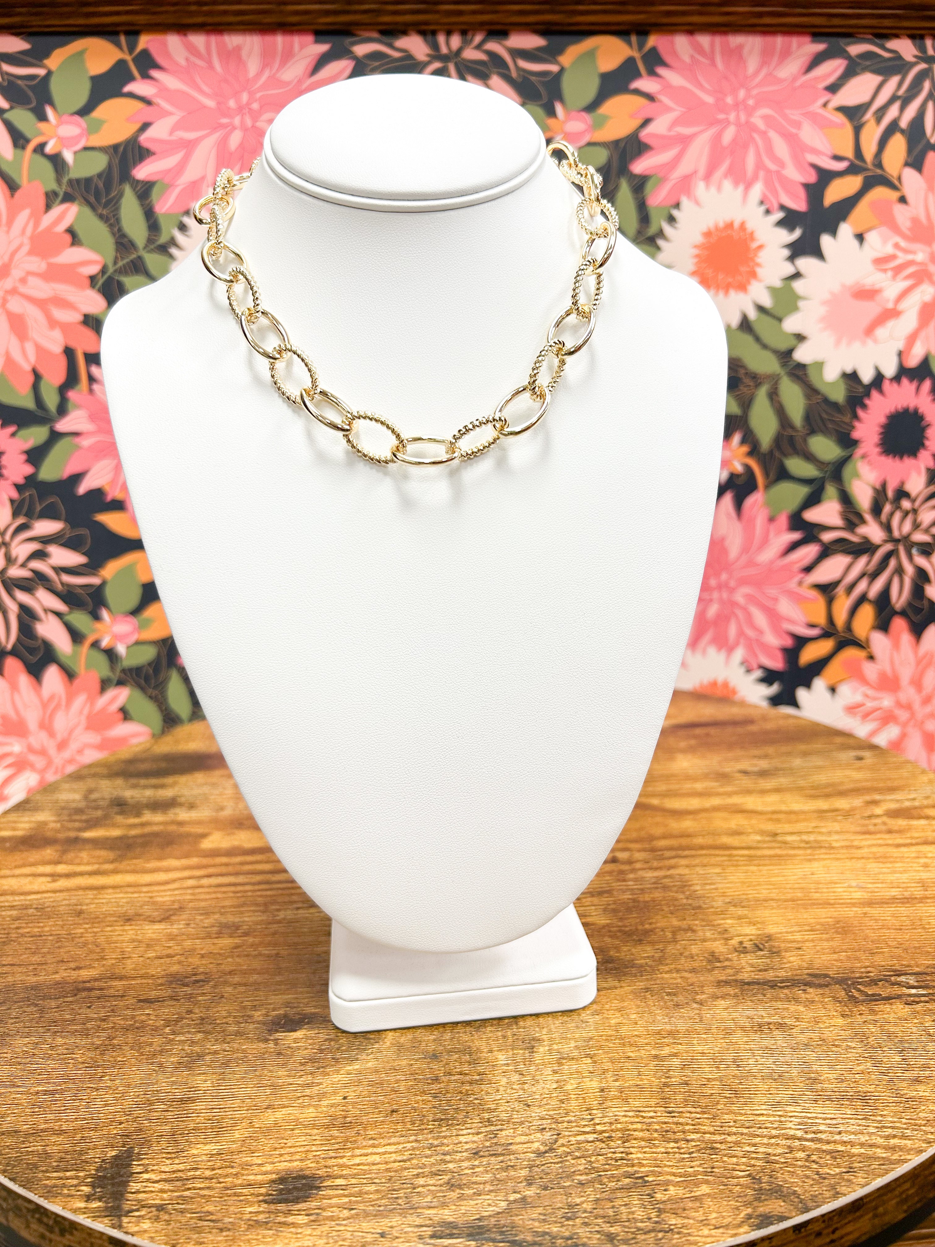 Mixed Oval Chain Link Necklace