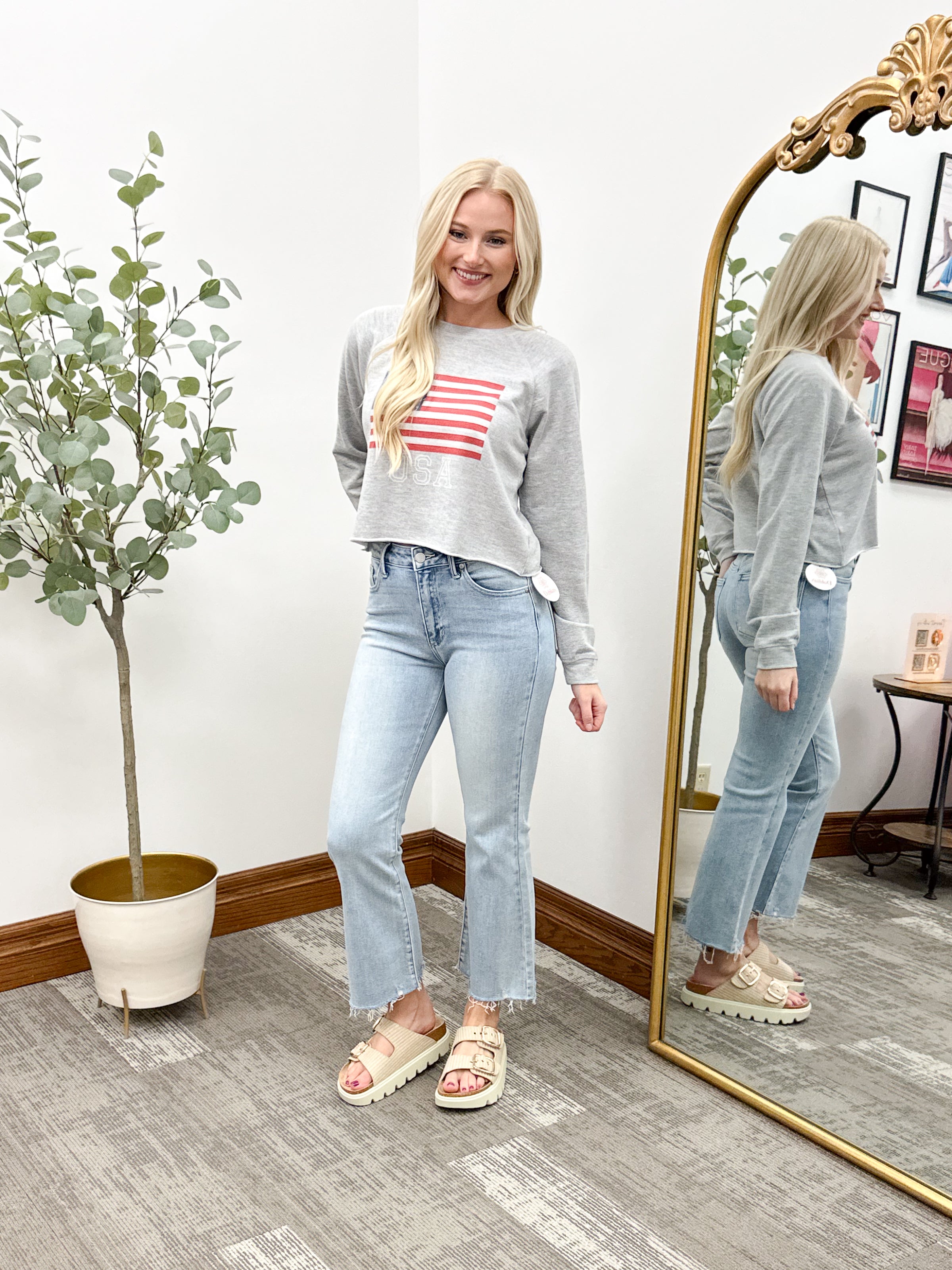 American Flag USA Cropped Sweatshirt