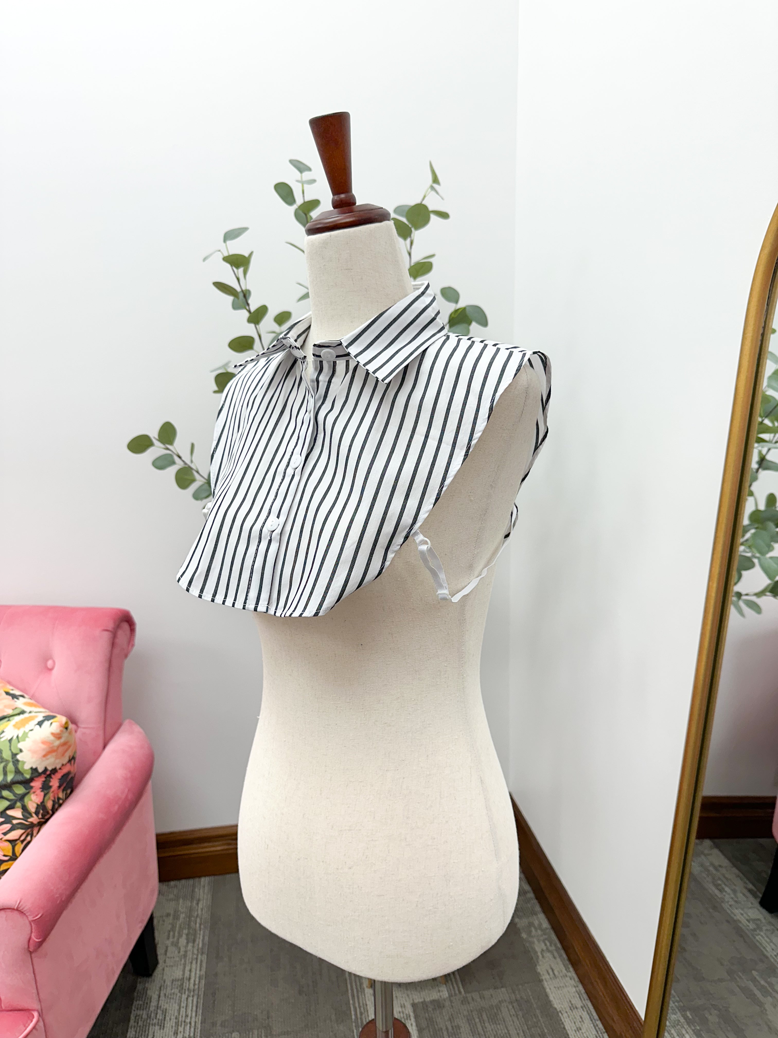 Women's Faux Collar