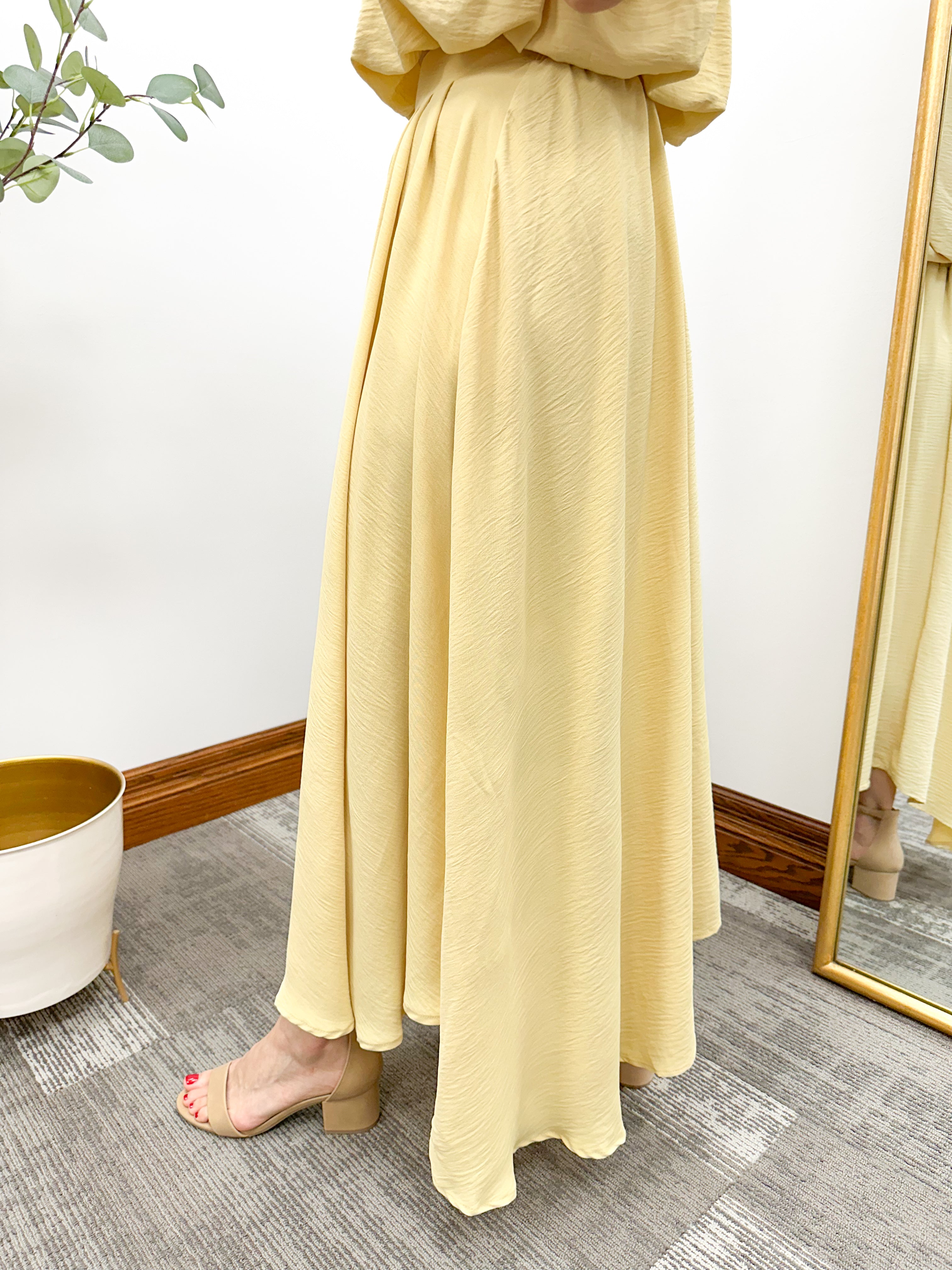 Light Yellow Pleated Midi Skirt