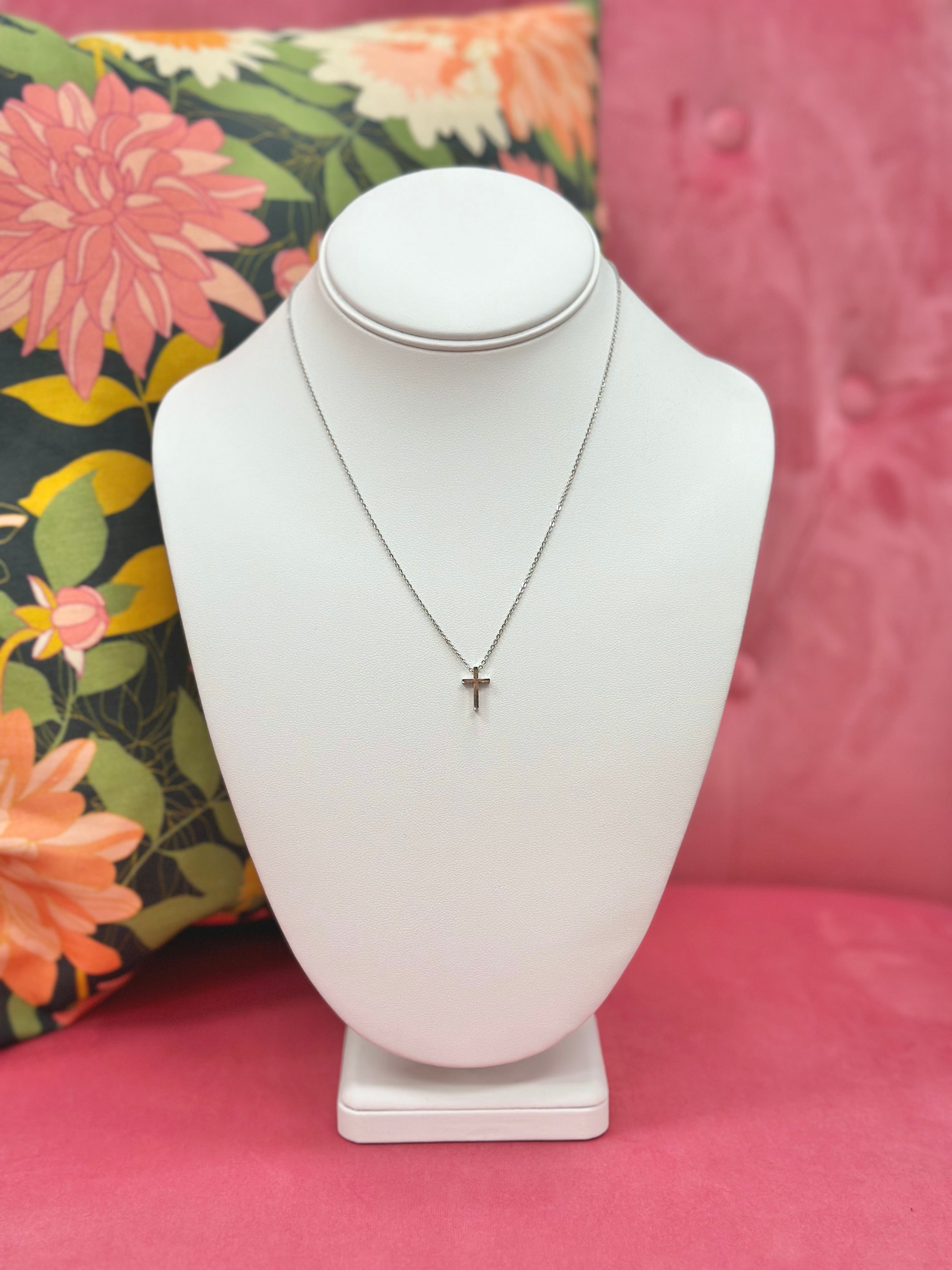 Cross Pendant Dainty Necklace