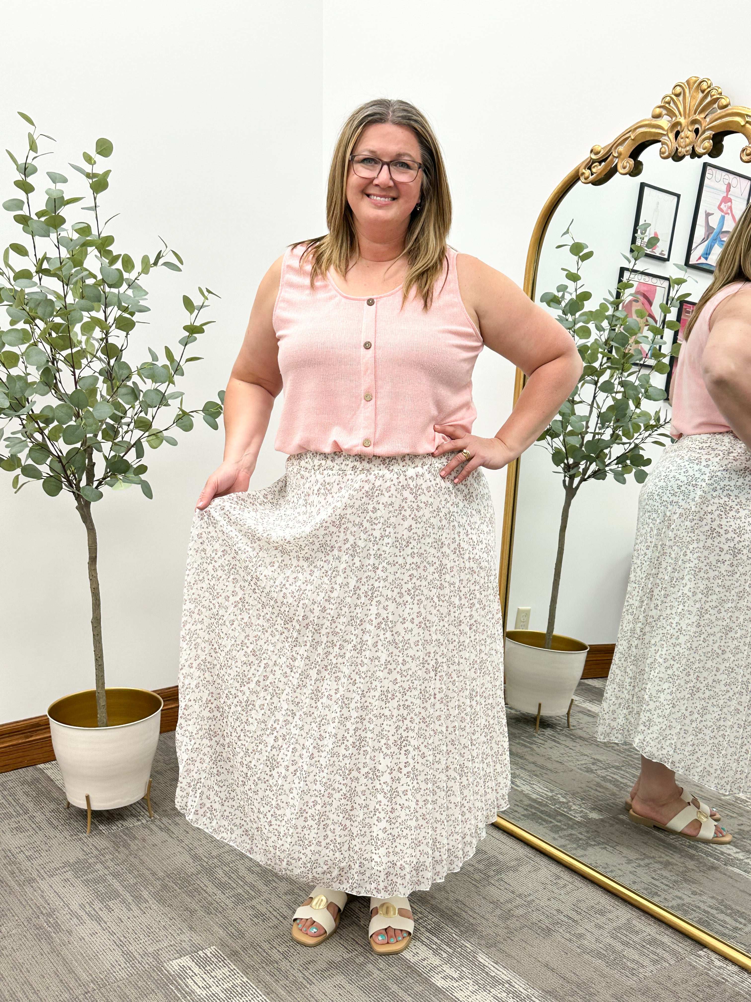 Plus Size Floral Pleated Maxi Skirt