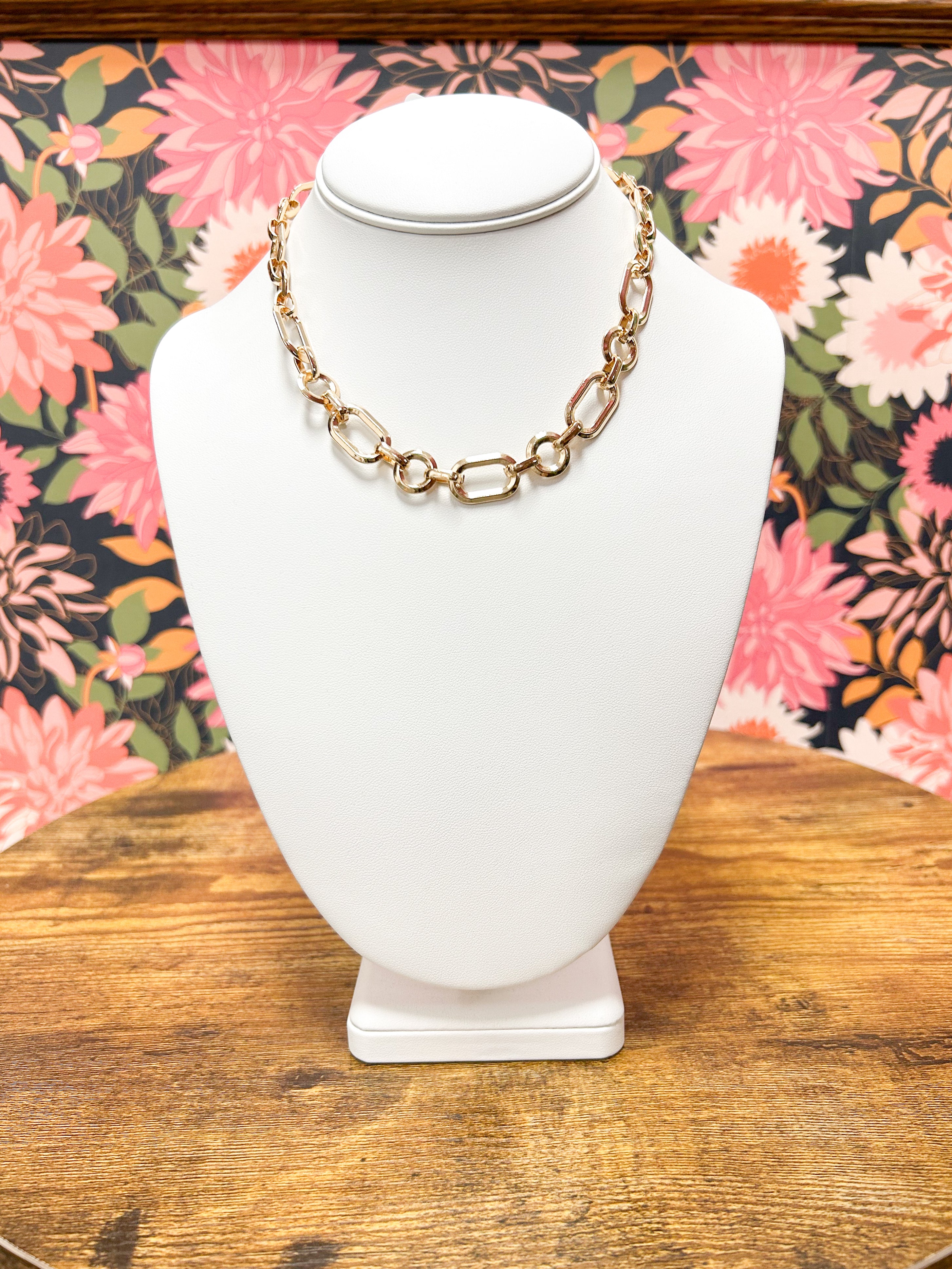 Gold Oval + Circle Chain Link Chunky Necklace