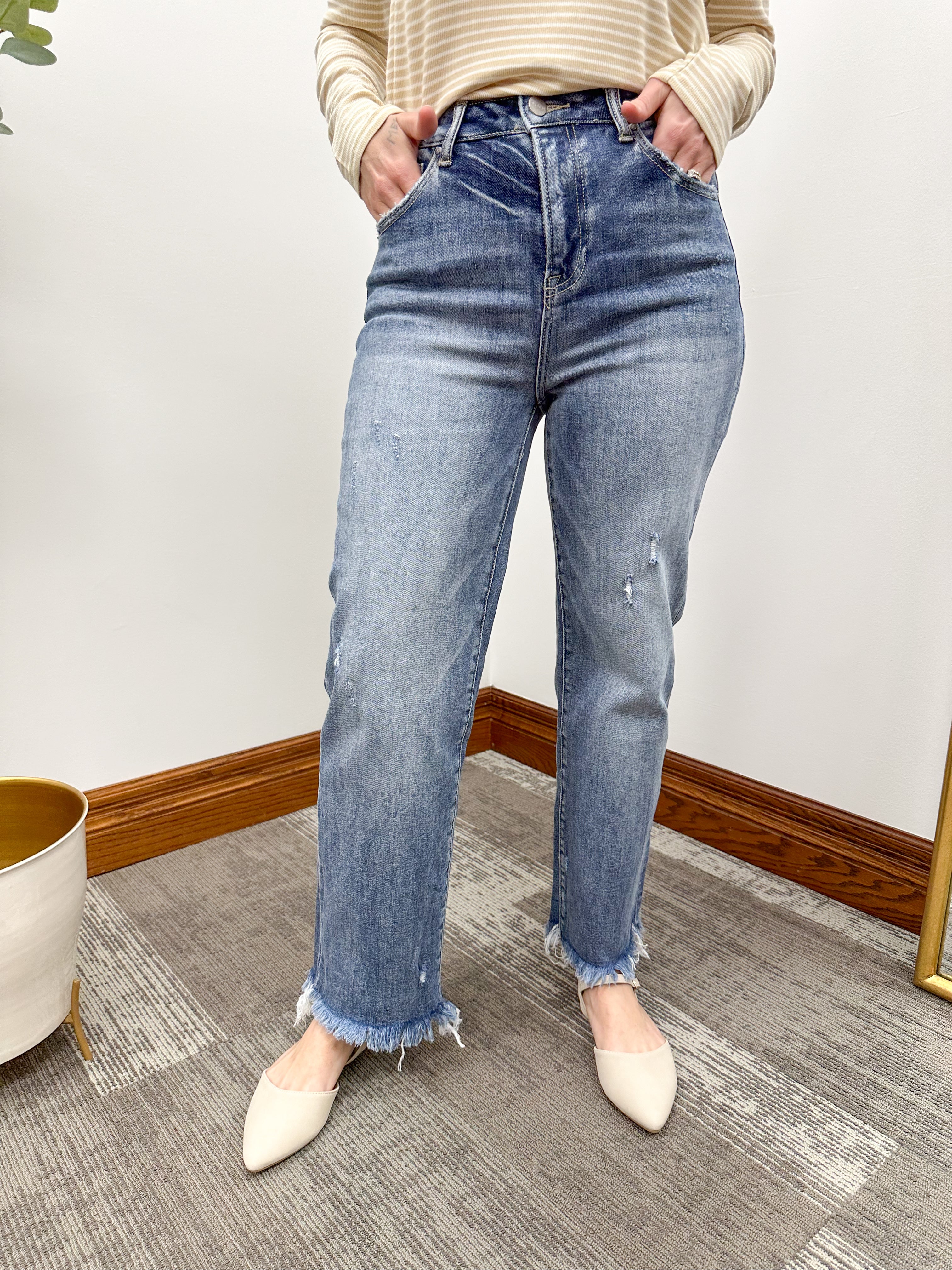 Kara HR Straight Leg Jeans