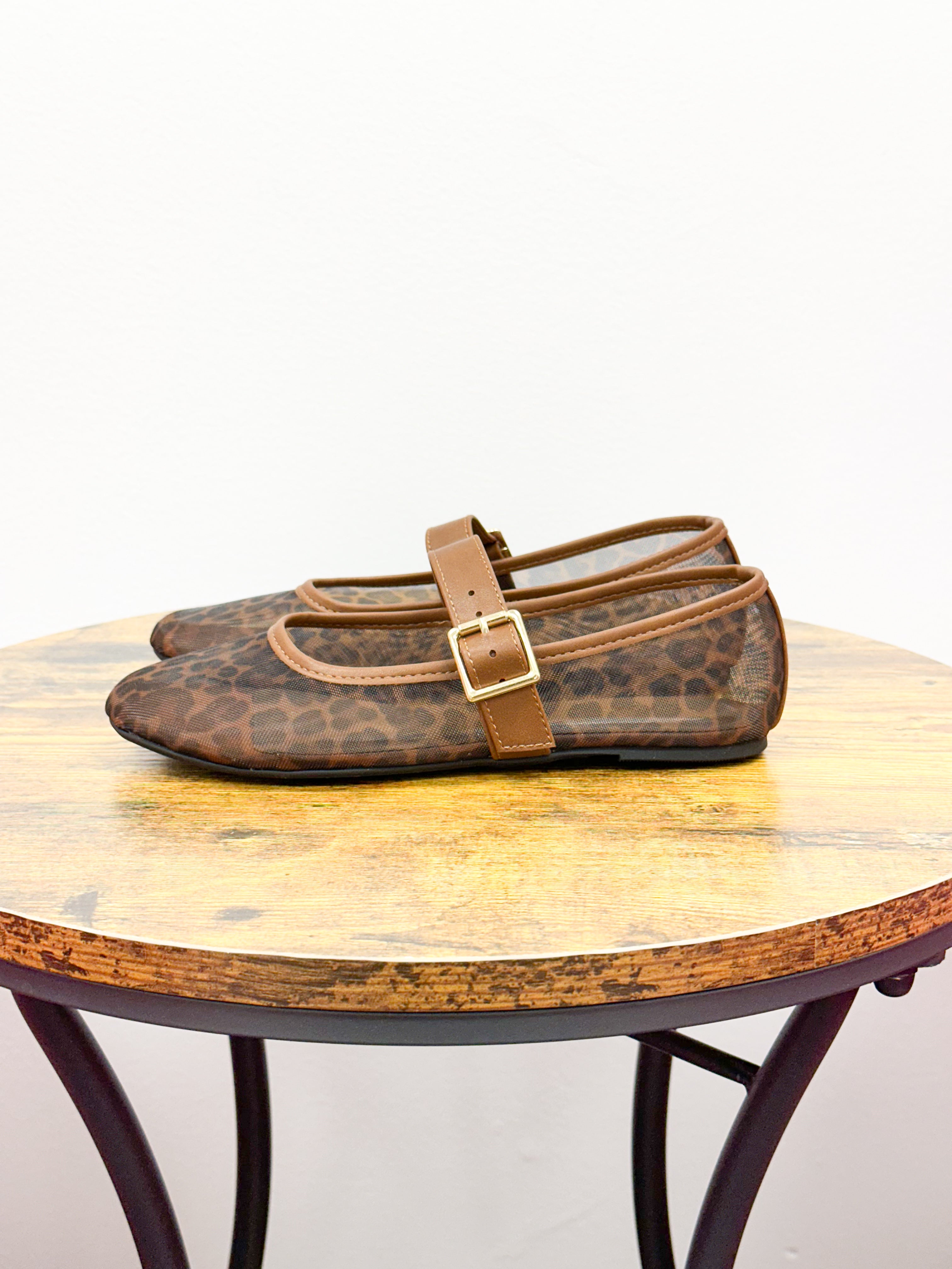 Leopard Print Mesh Flat Shoes