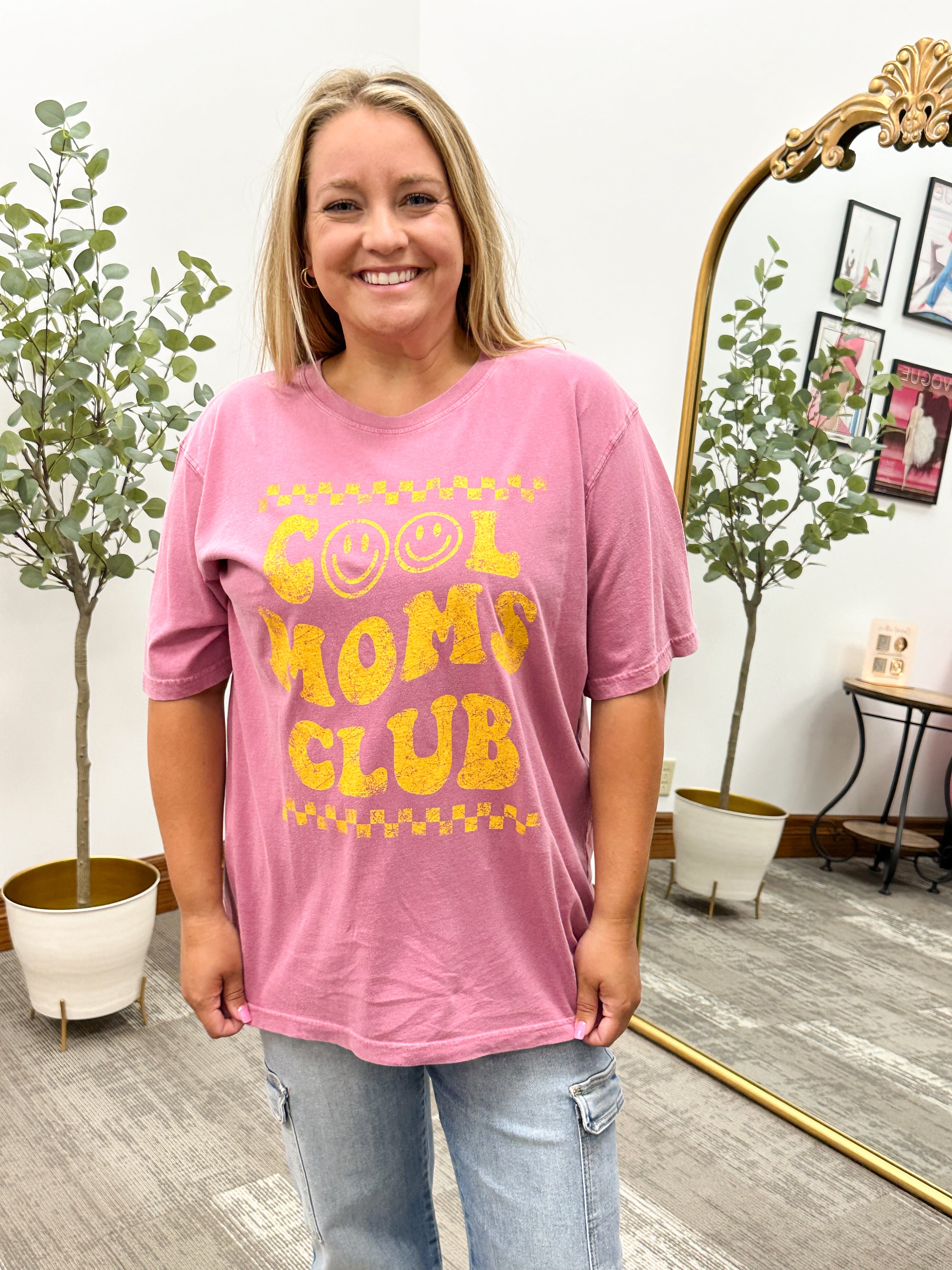 Cool Moms Club Graphic Tee