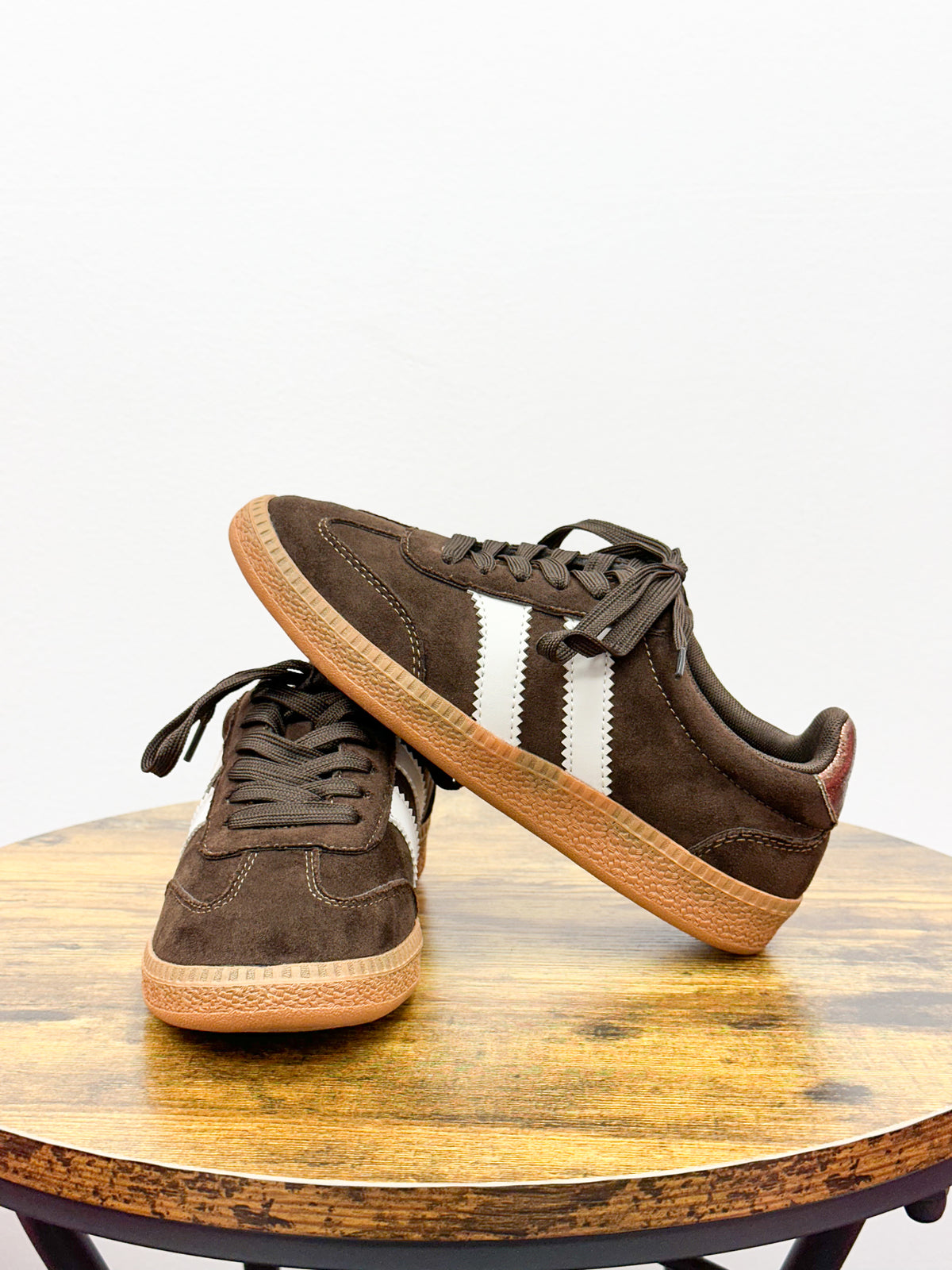 Brown sneakers for fall 