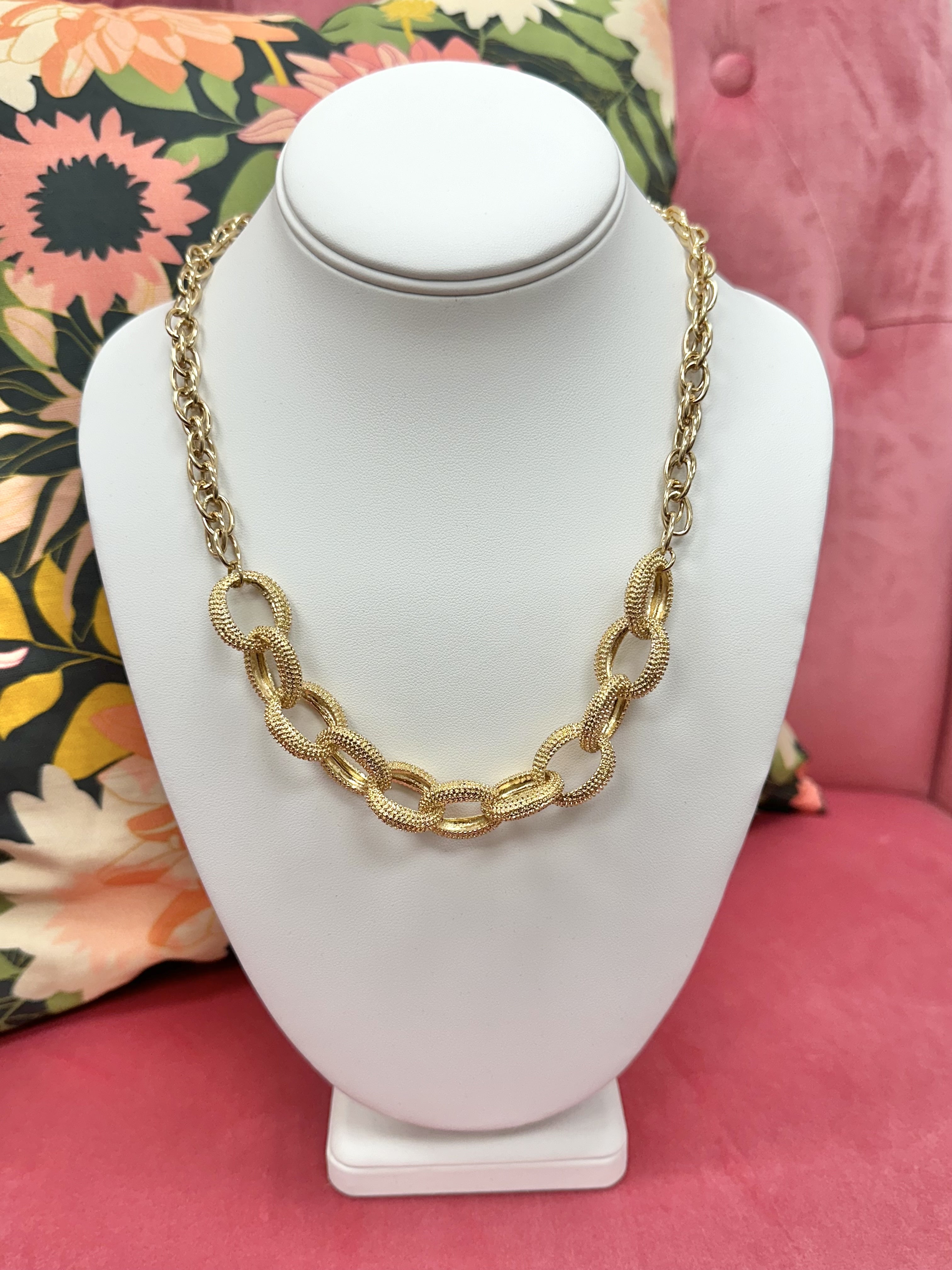 Chunky Textured Chain Necklace